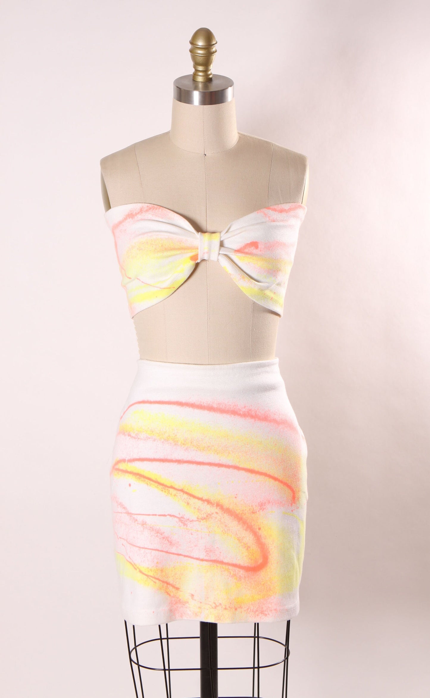 1980s White, Pink and Yellow Paint Splatter Stretch Bikini Tube Top High Waisted Mini Skirt Two Piece Outfit -L