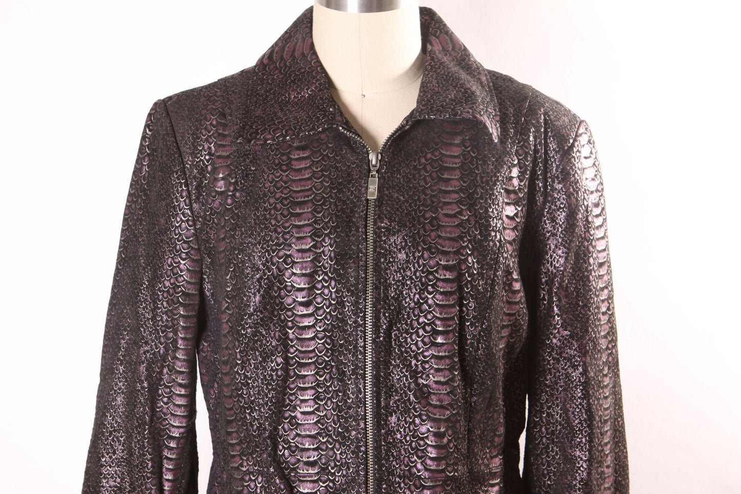 1990s 2000s Y2K Purple, Black and Silver Metallic Suede Leather Reptile Animal Print Long Sleeve Zip Up Jacket by Pamela McCoy -S