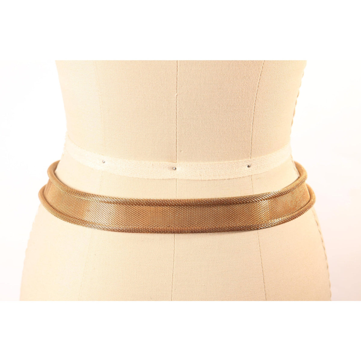 Late 1970s Early 1980s Gold Tone Metal Mesh Belt