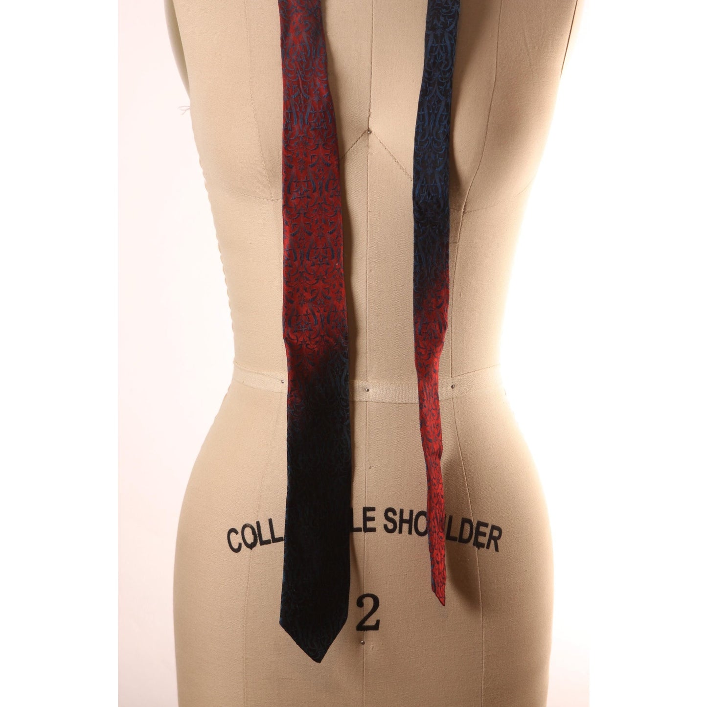 1970s Red and Blue Ombre Fade Swirl Necktie Tie by Wembley