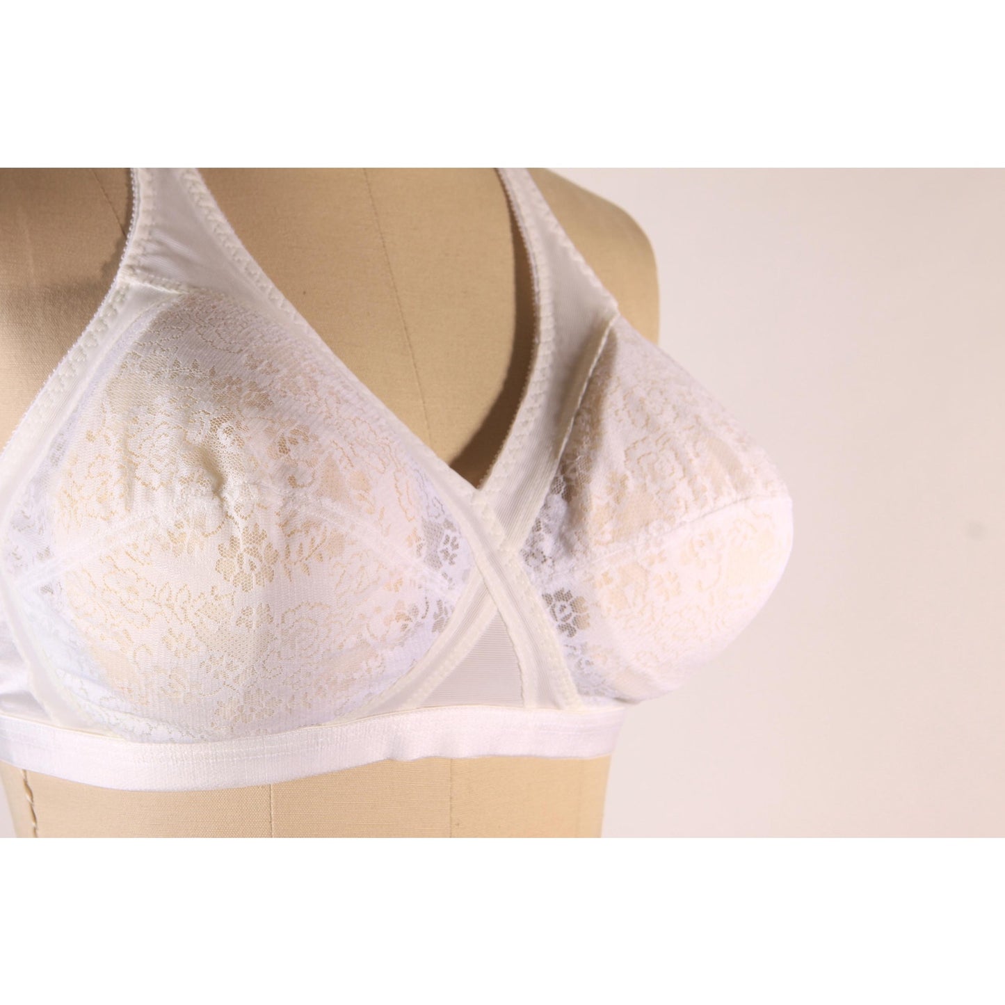 1970s 1980s Sheer White Floral Lace Criss Cross Bra