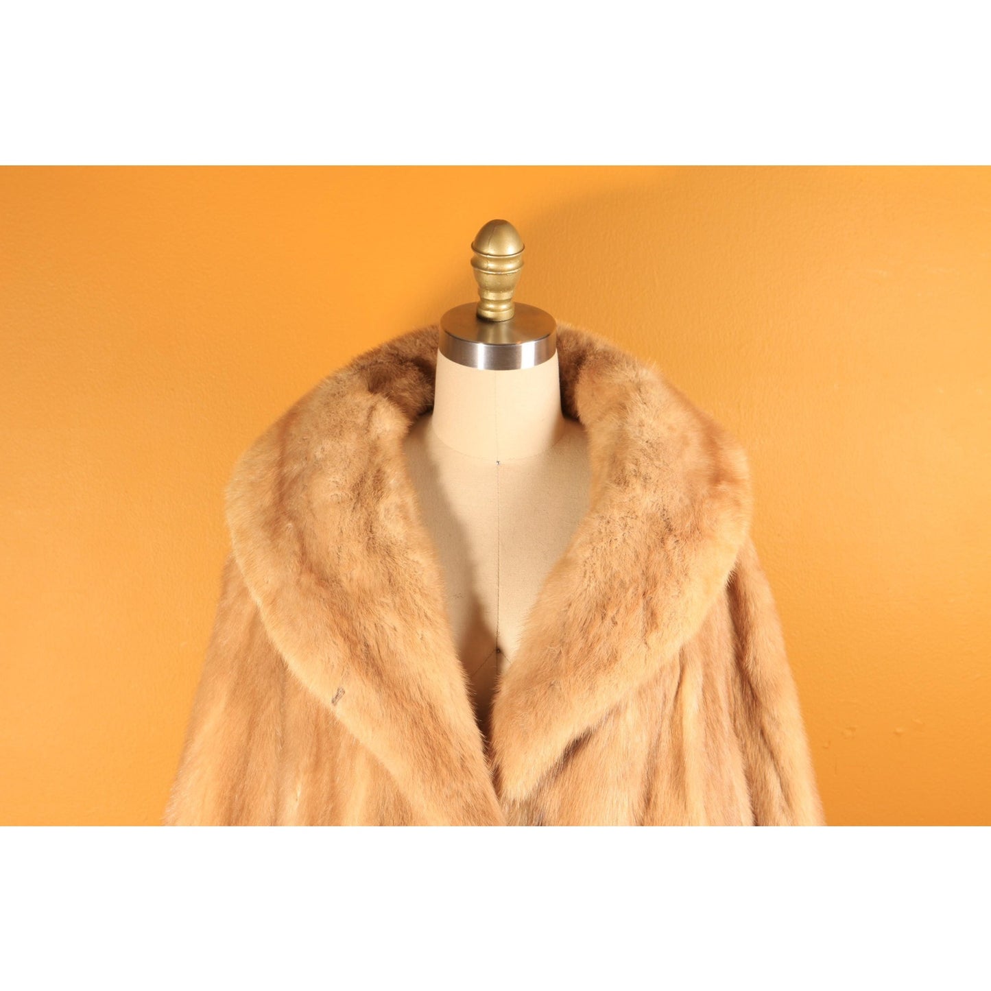 1950s Light Brown Long Sleeve Mink Fur Coat by McDaniel's -L-XL