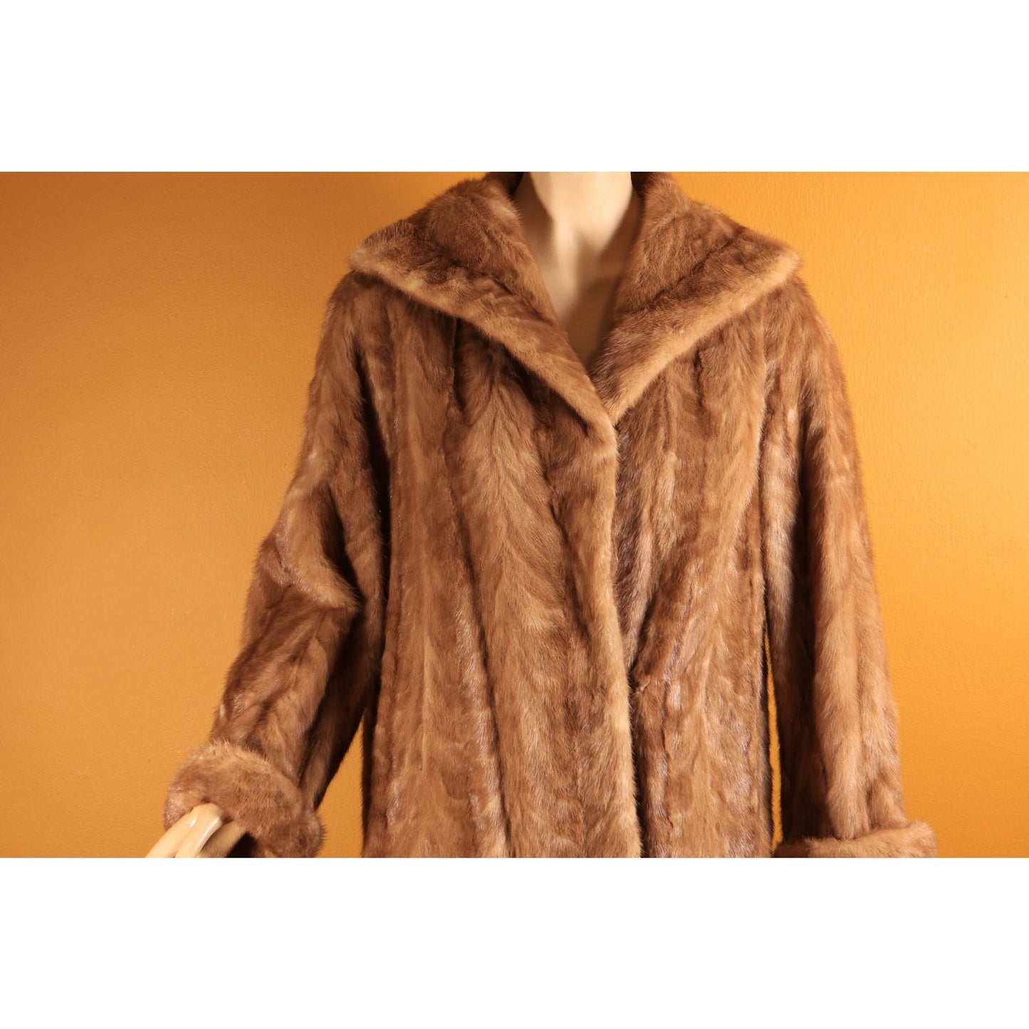 1950s Honey Brown Long Sleeved Mink Fur Coat by McDaniel's -M-L