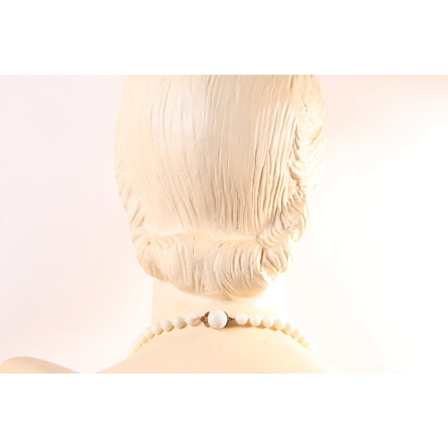1960s 1970s White Plastic Beaded Single Strand Necklace by Hong Kong