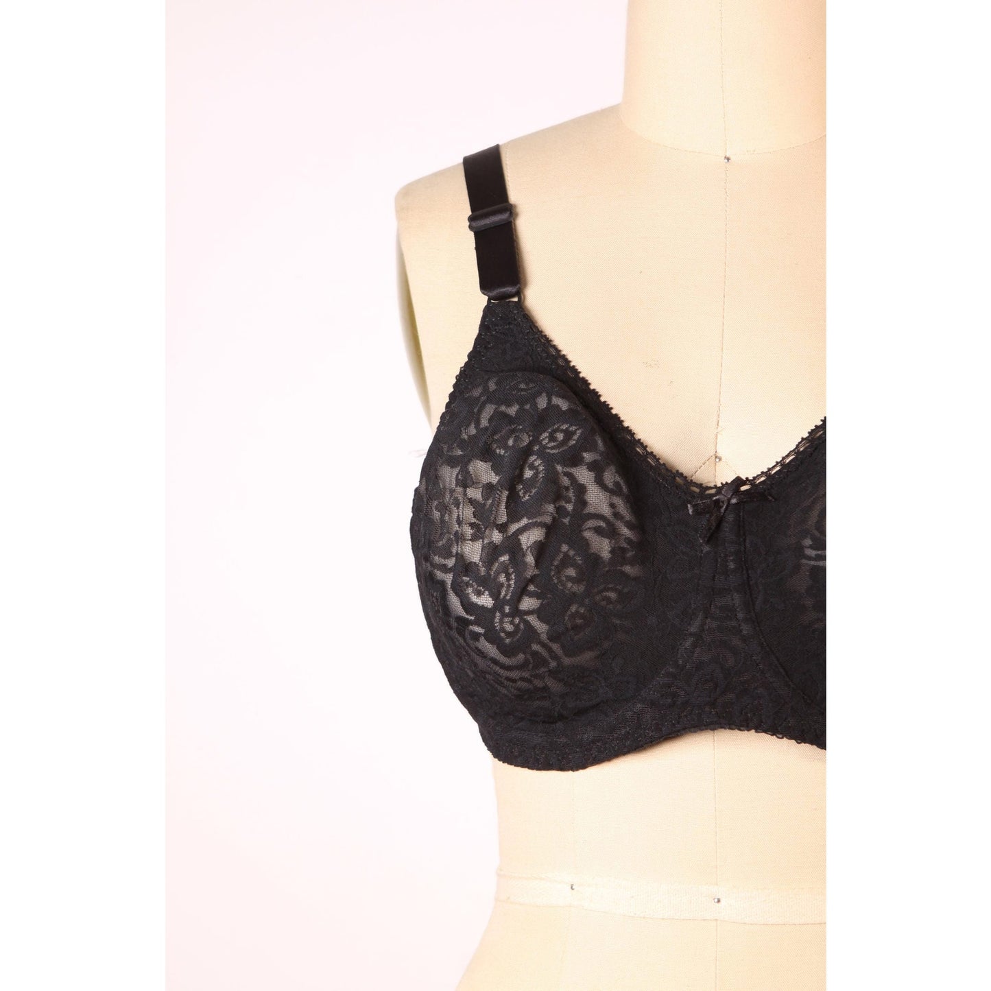 1980s Sheer Black Floral Lace Bow Detail Bra by Bali-38D