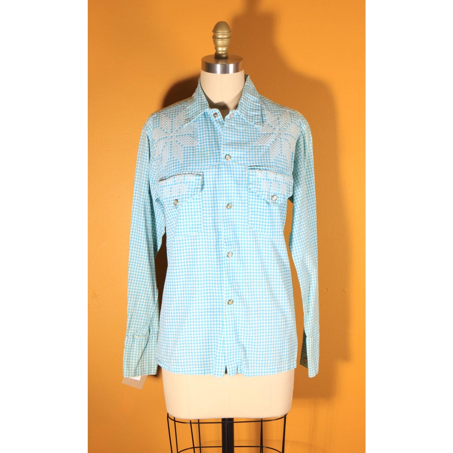 1970s Blue and White Needlepoint Pearl Snap Mens Long Sleeve Shirt -S