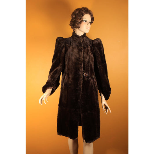 1940s Brown Sheared Beaver Fur Pointed Shoulder Coat -S