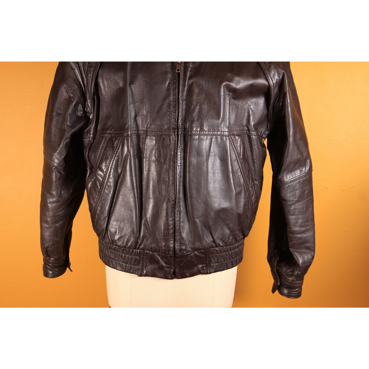 1980s Brown Leather Zip Up Pocketed Mens Bomber Jacket Coat by Members Only -L