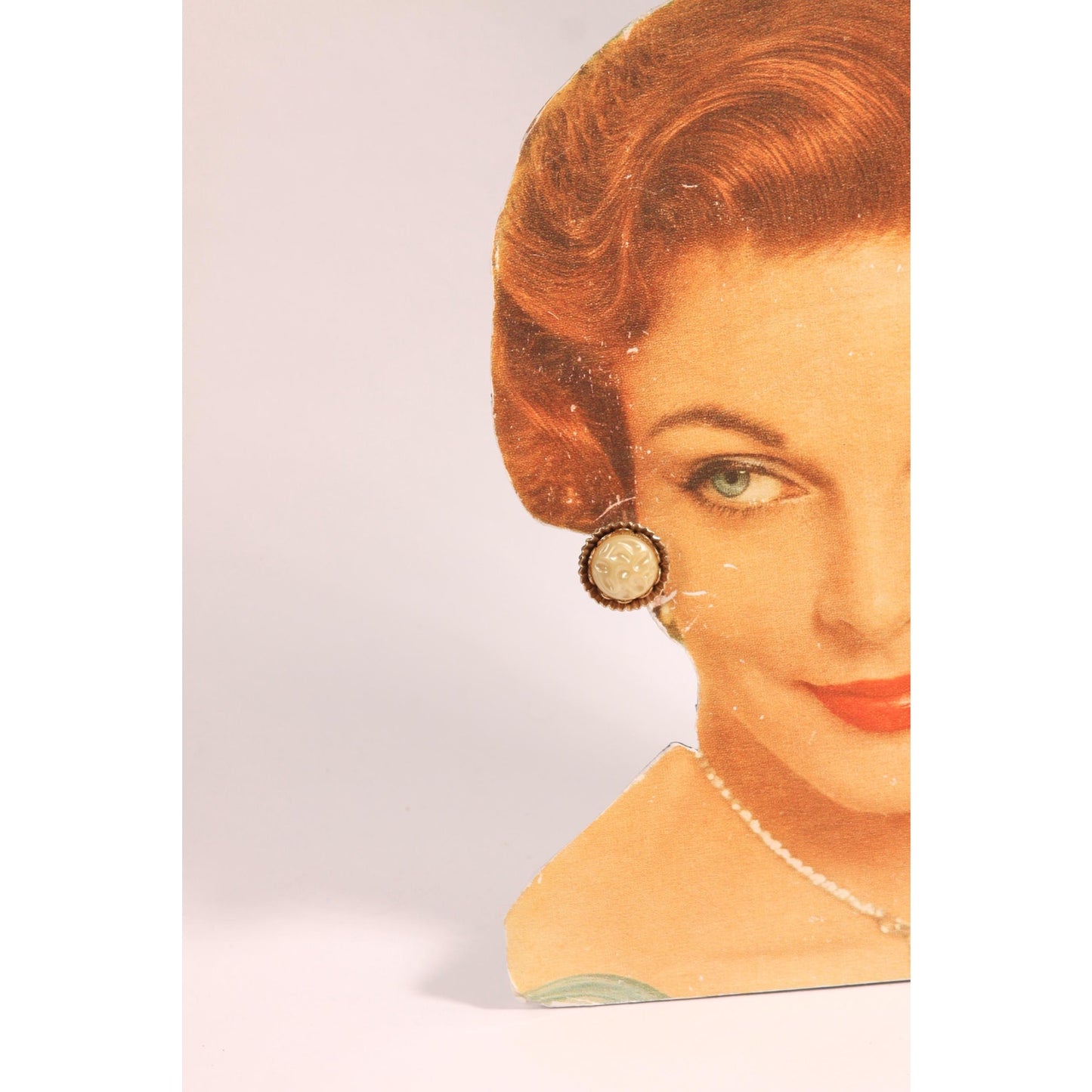 1950s Gold Tone Metal and Faux Pearl Circle Screw Back Earrings