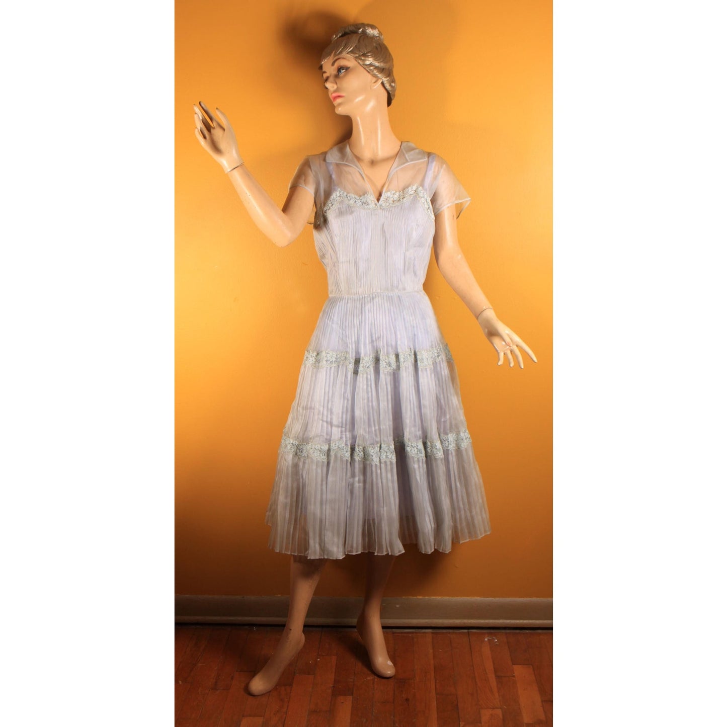1950s Sheer Light Blue Short Sleeved Fit and Flare Floral Lace Trim Dress -L