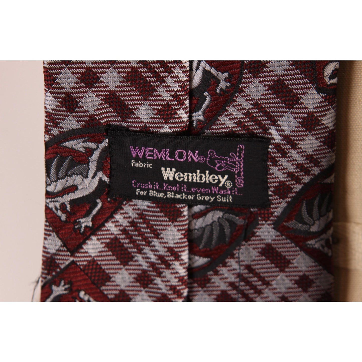 1970s Red and Gray Wide Novelty Dragon Medieval Necktie Tie by Wembley