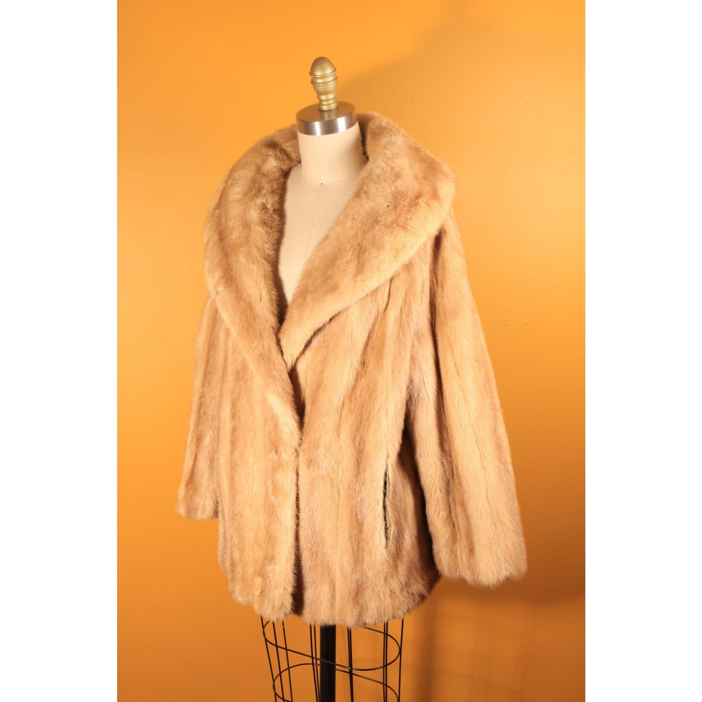 1950s Light Brown Long Sleeve Mink Fur Coat by McDaniel's -L-XL