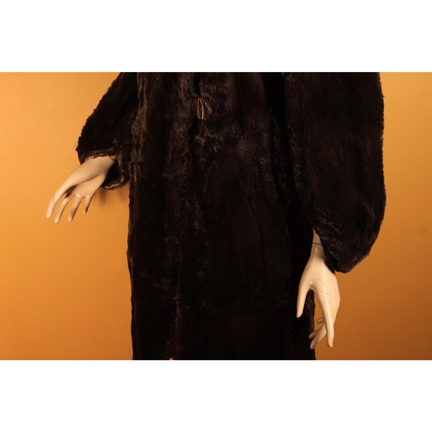 1940s Brown Sheared Beaver Fur Pointed Shoulder Coat -S