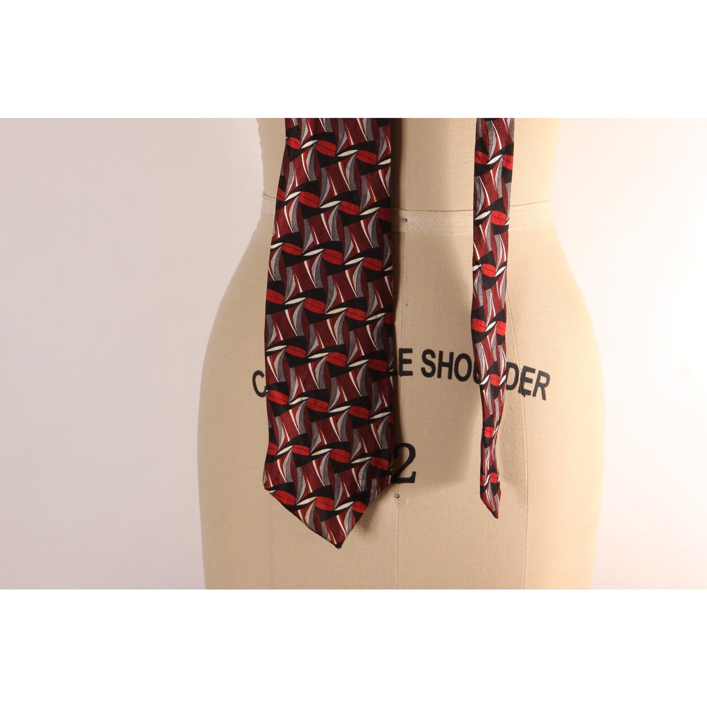 1980s 1990s Geometric Red, Gray, Black and White Necktie Tie by Insignia