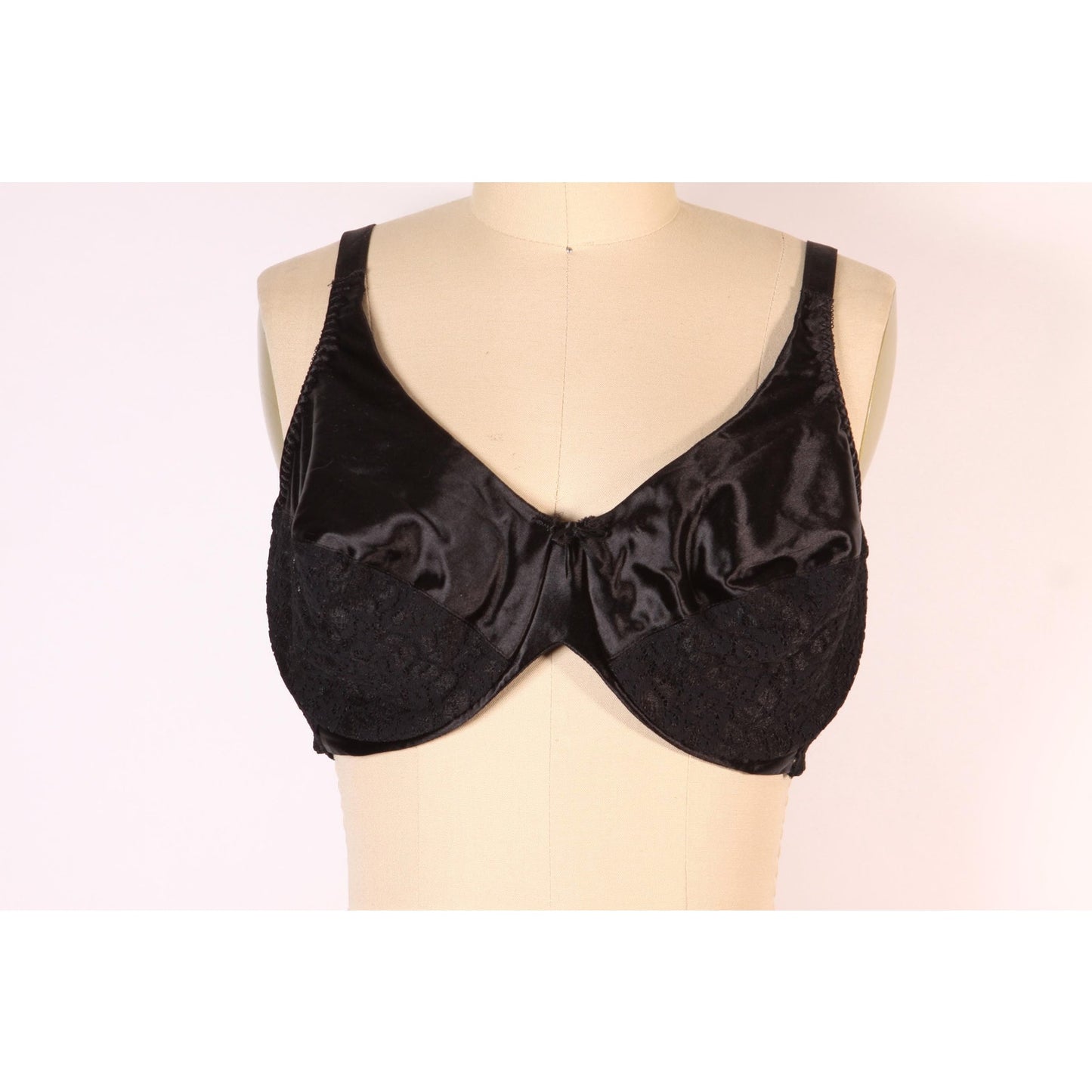 1970s Black Sheer Lace Bra by Rendezvous Maidenform-40C