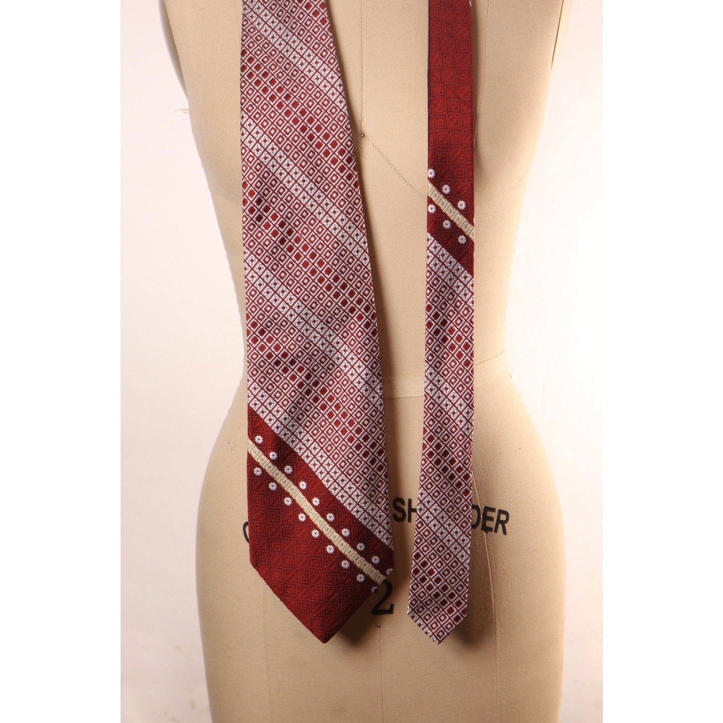 1970s Deadstock Burgundy, Tan and White Polyester Patterned Wide Necktie Tie by Mr. John & Marx