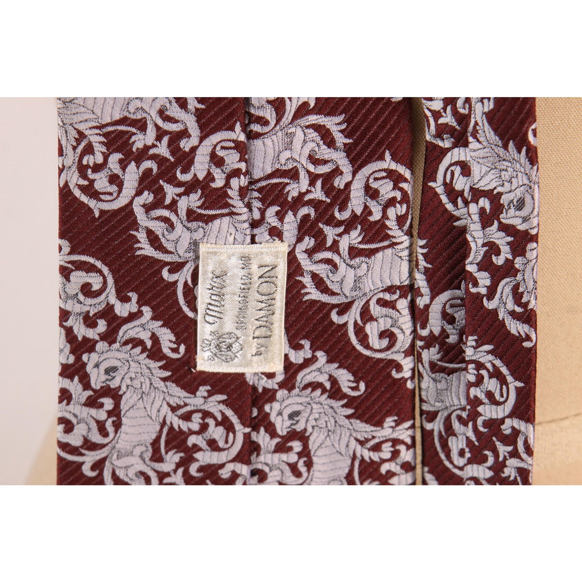 1970s Burgundy and Gray Novelty Lion Swirl Wide Necktie Tie by Marx by Damon
