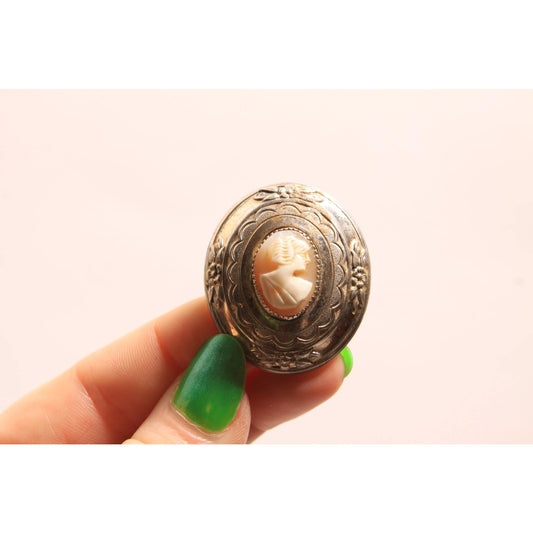 1950s 1960s Pink and Cream Cameo Silver Tone Metal Oval Brooch by Coro