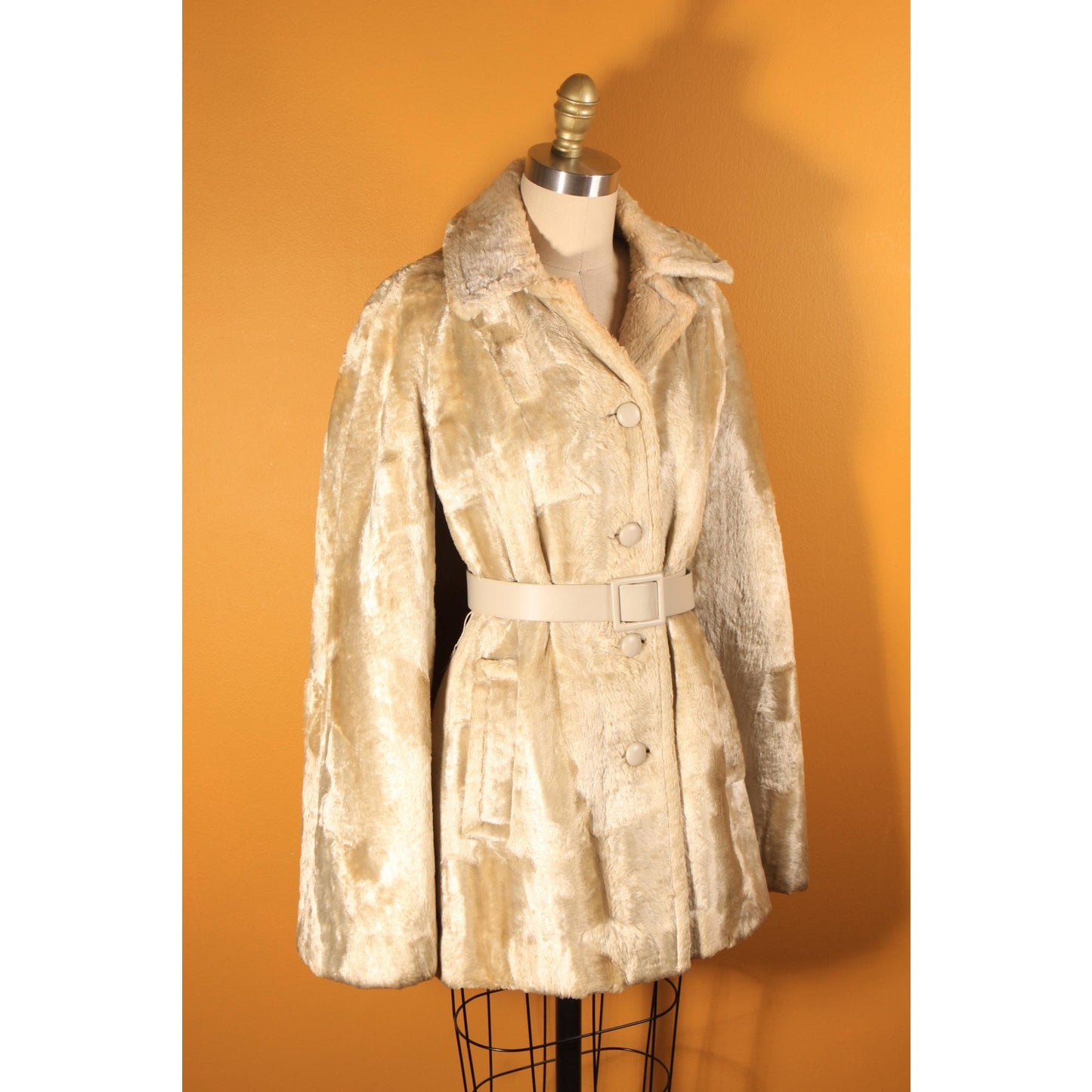 1960s Cream Off White Faux Fur Crushed Velvet Fitted Cape Coat by Betty Rose