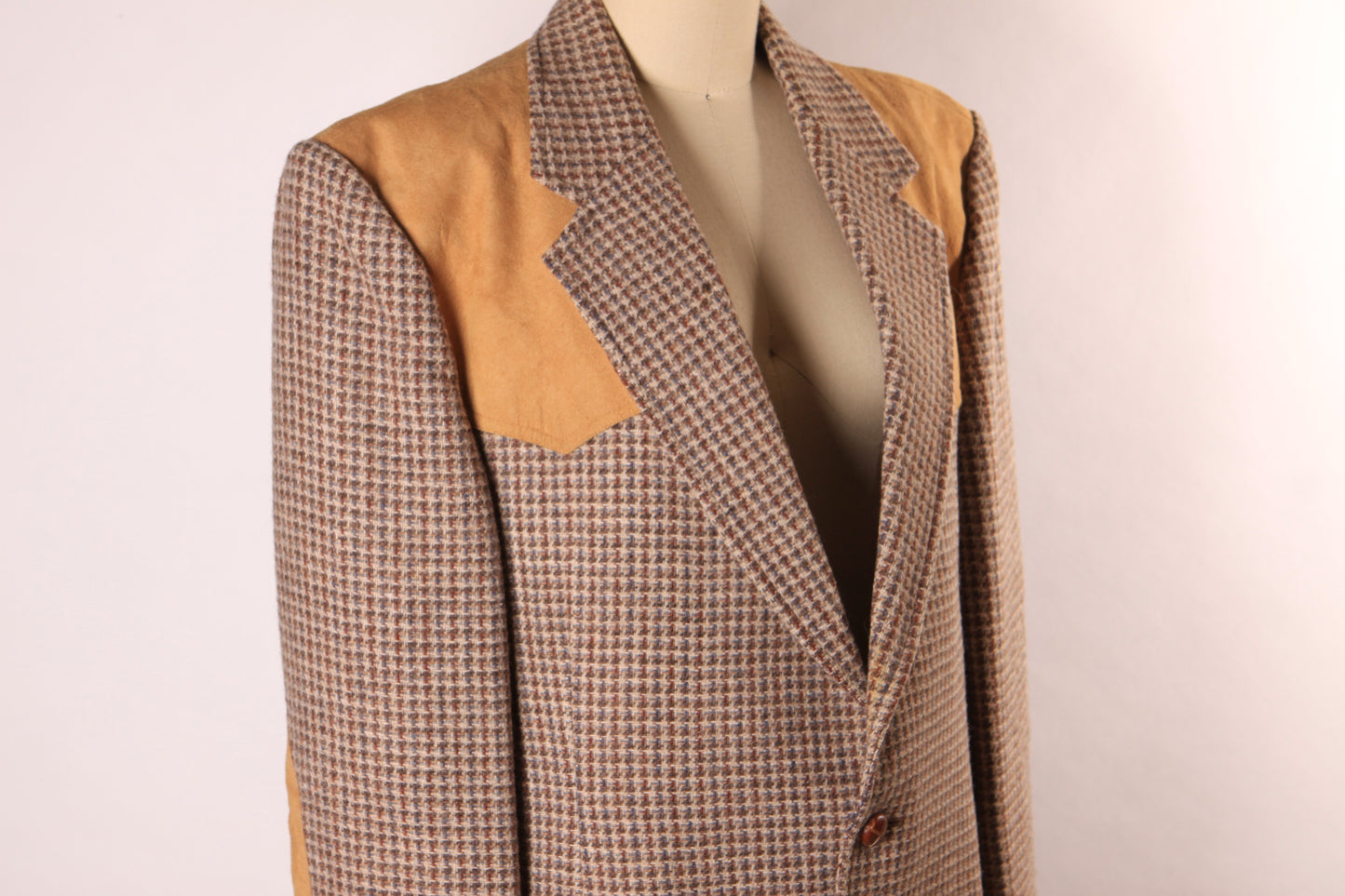 1970s Brown, White and Tan Long Sleeve Western Style Elbow Patches Button Down Mens Blazer Jacket by Pendleton