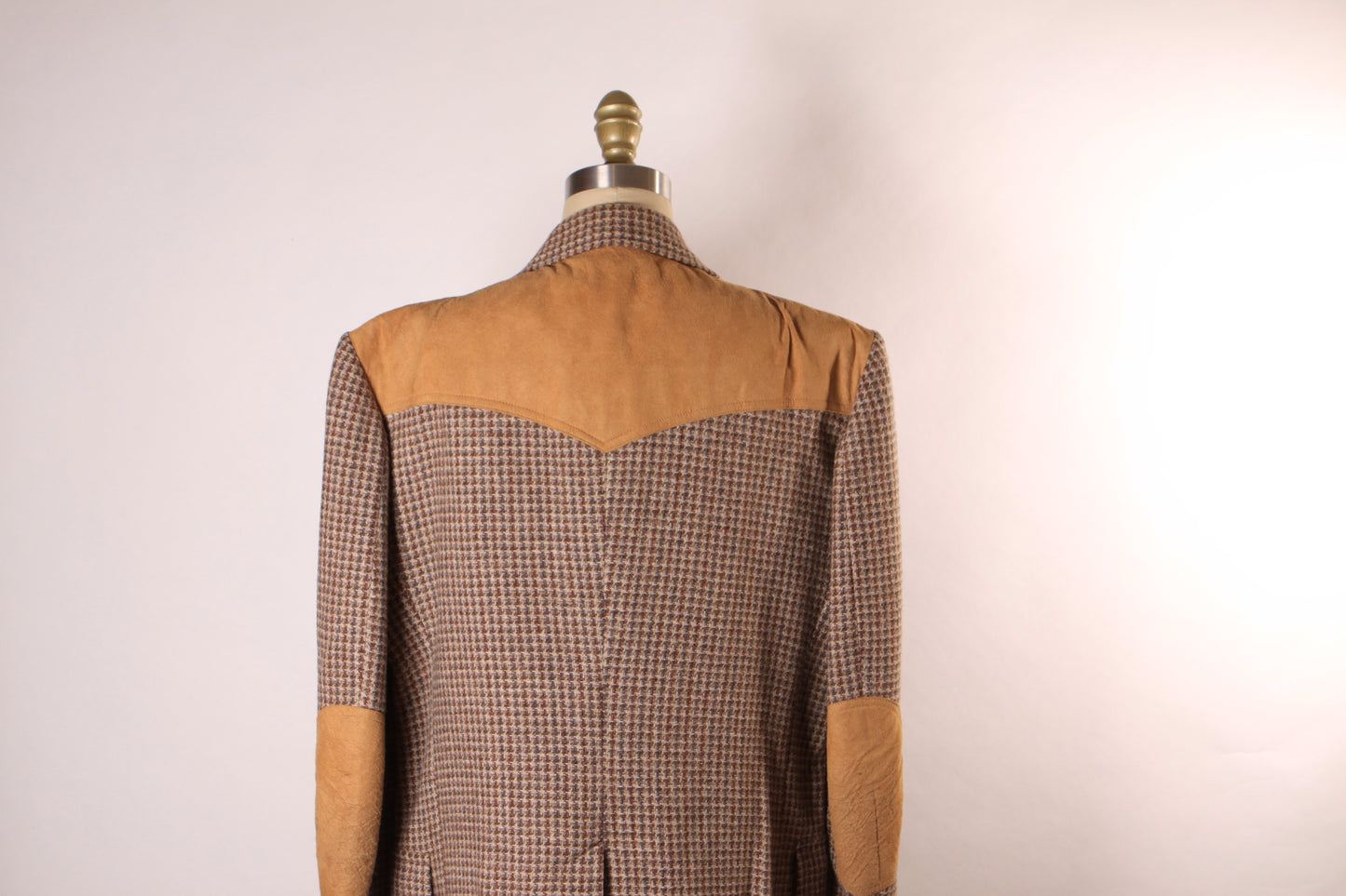 1970s Brown, White and Tan Long Sleeve Western Style Elbow Patches Button Down Mens Blazer Jacket by Pendleton