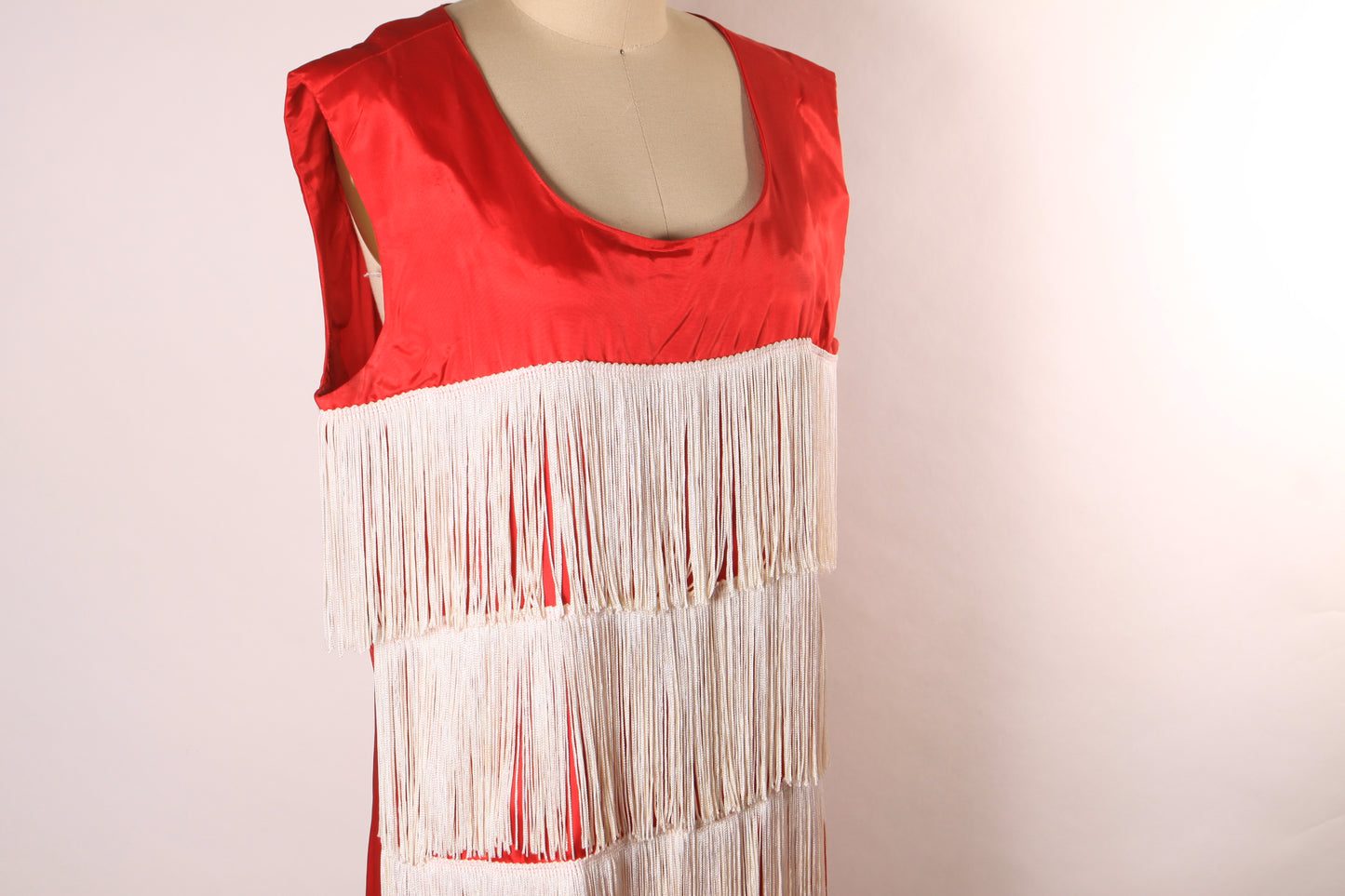 1960s Does 1920s Red and White Fringe Sleeveless Flapper Style Costume Dress