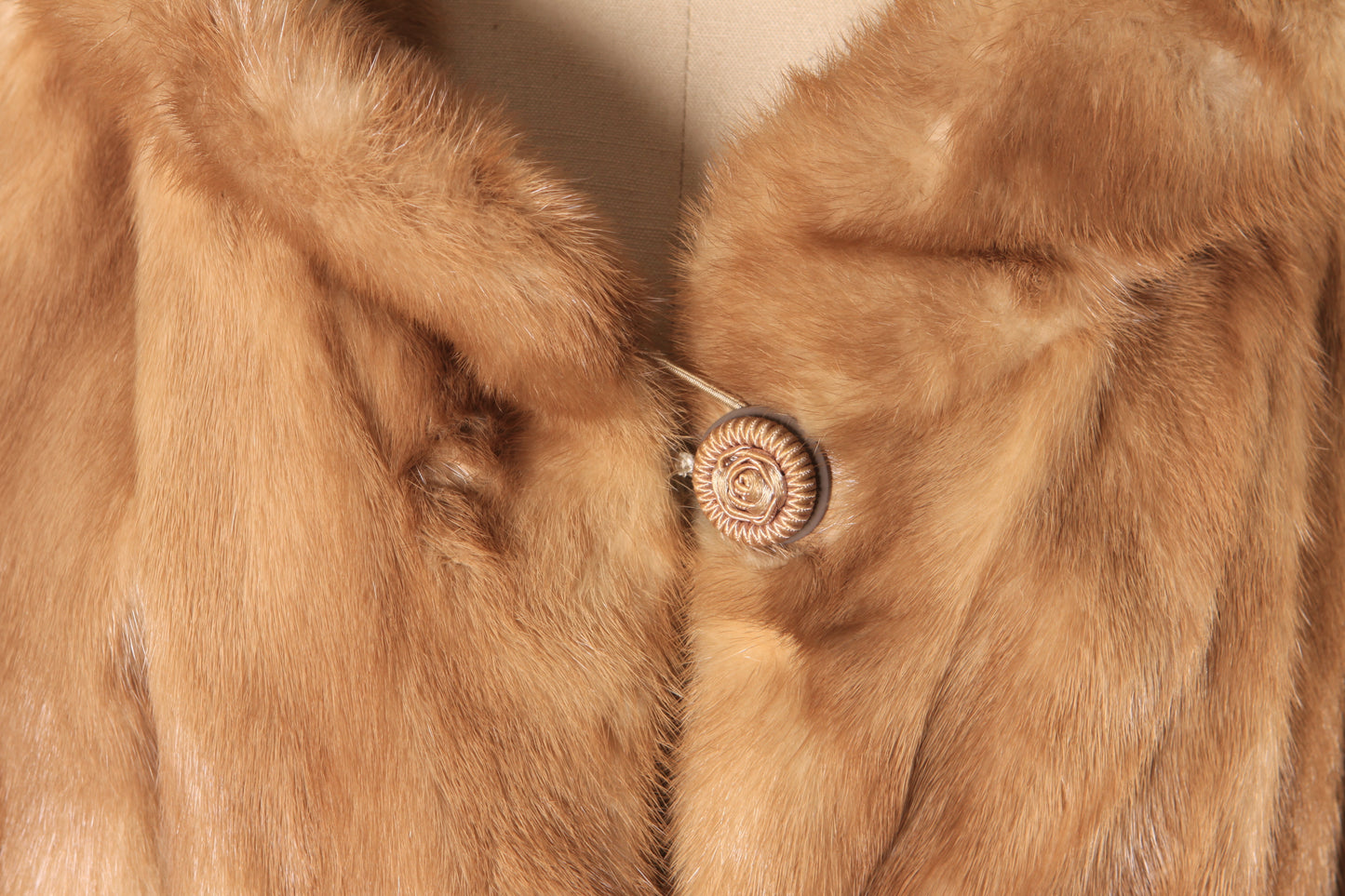 1940s 1950s Honey Brown Tan 3/4 Length Sleeve Cropped Mink Fur Coat by Harper’s Furs