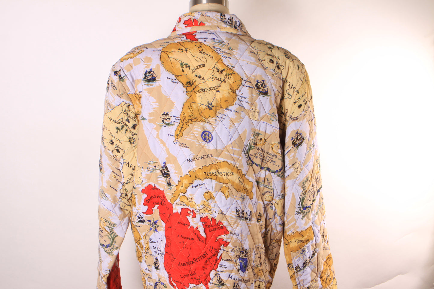 1980s 1990s Multi-Colored Novelty World Map Long Sleeve Quilted Jacket by Alex Kim by Allure -M