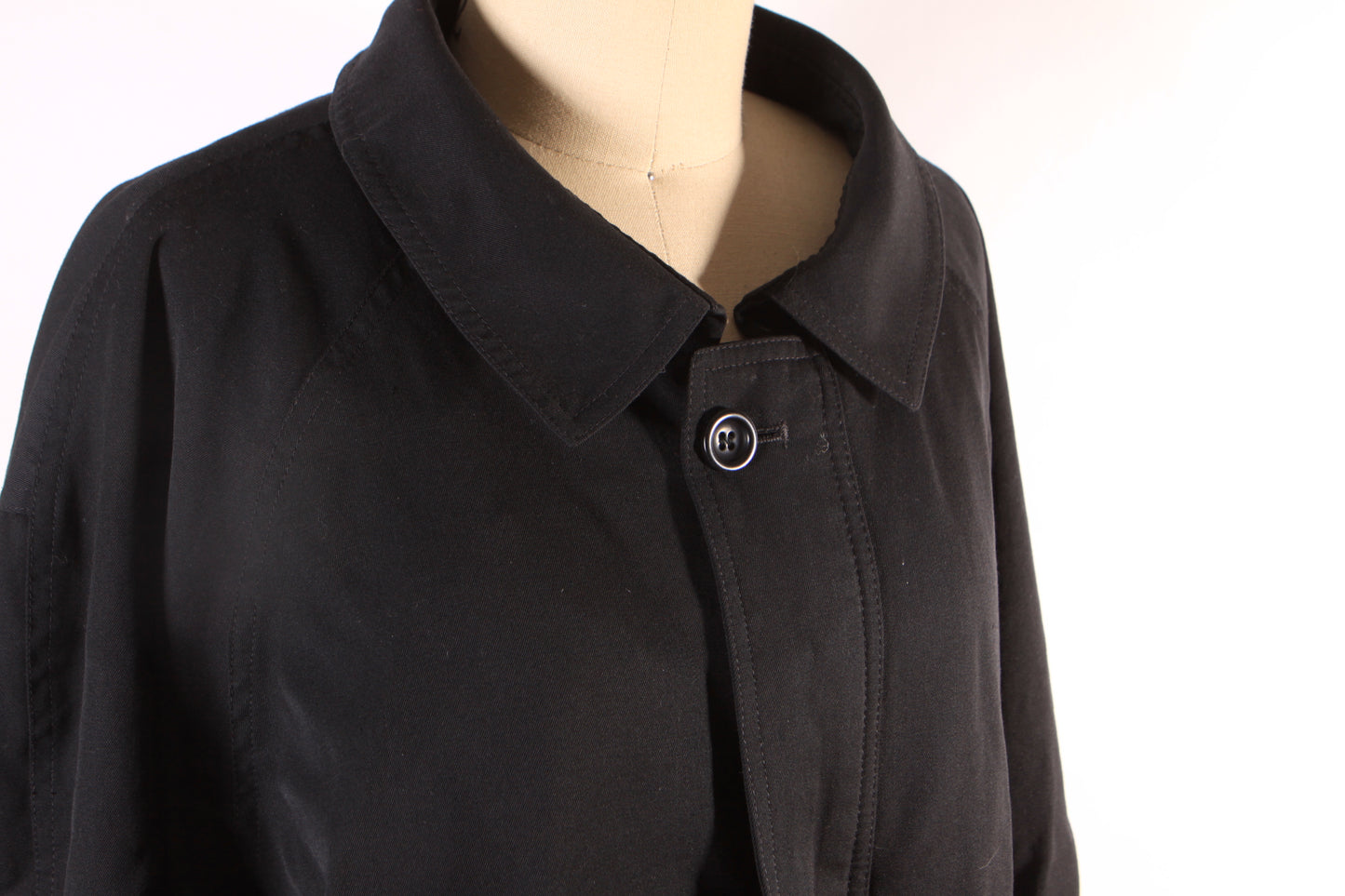 1980s 1990s Black Long Sleeve Lined Zip Up Jacket by Sulka