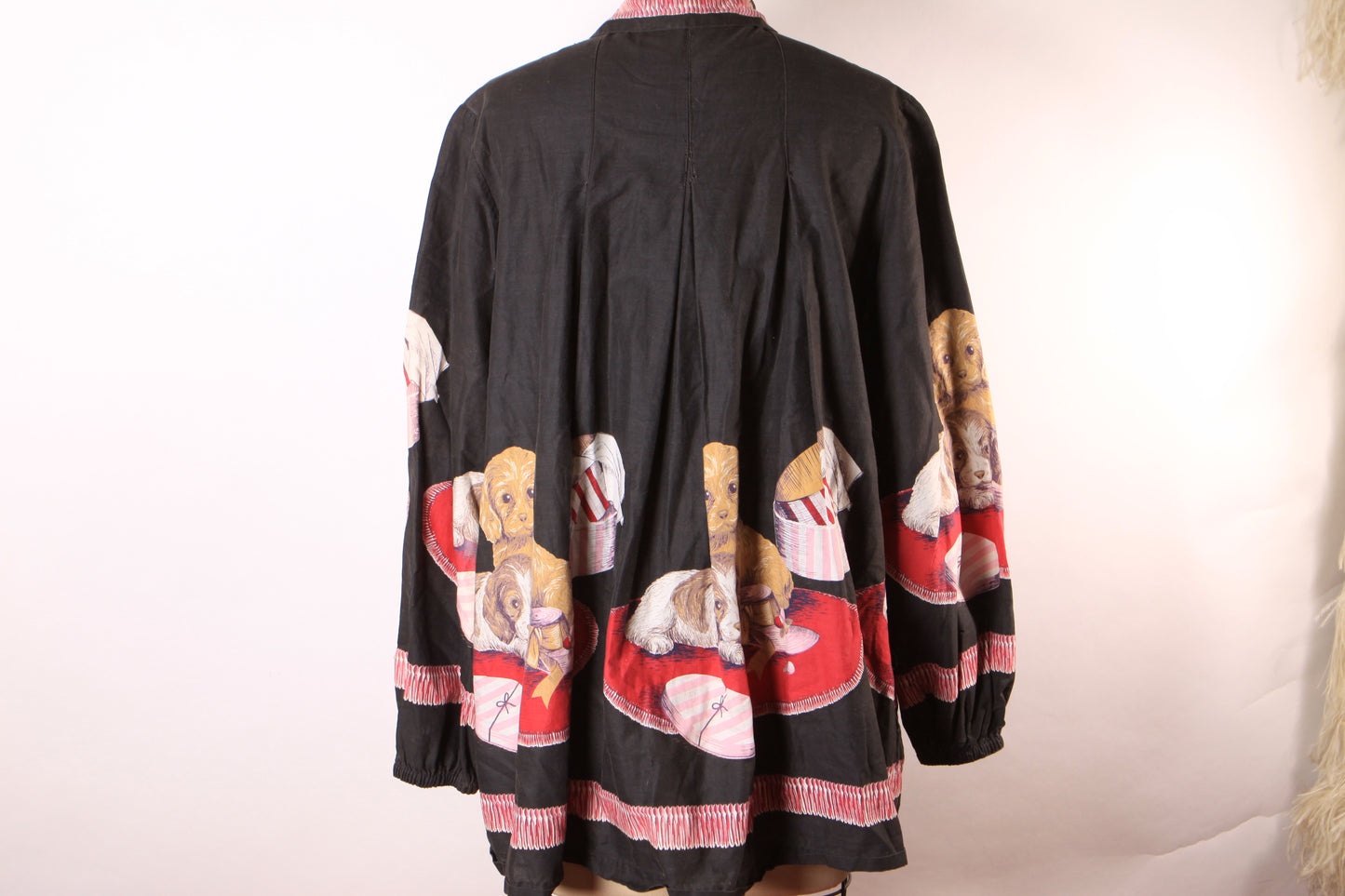 1950s Novelty Puppies and Presents Black Long Sleeve John Wolf Print Blouse Smock Top-