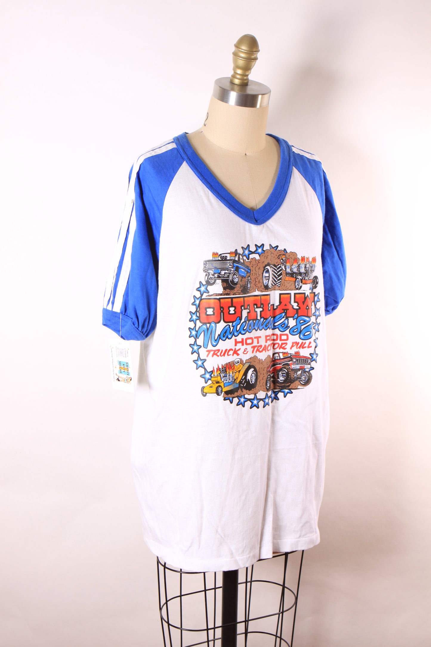 Deadstock 1980s 1986 Blue and White Novelty Graphic Tee Hot Rod Truck and Tractor Pull Outlaw T-Shirt by Alore