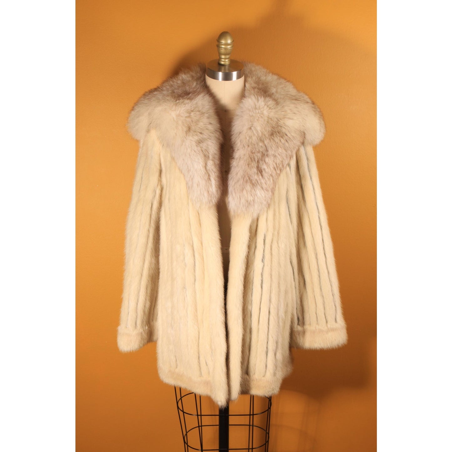 Early 1970s White Mink and White and Gray Fox Fur Collar Long Sleeve Coat -M-L