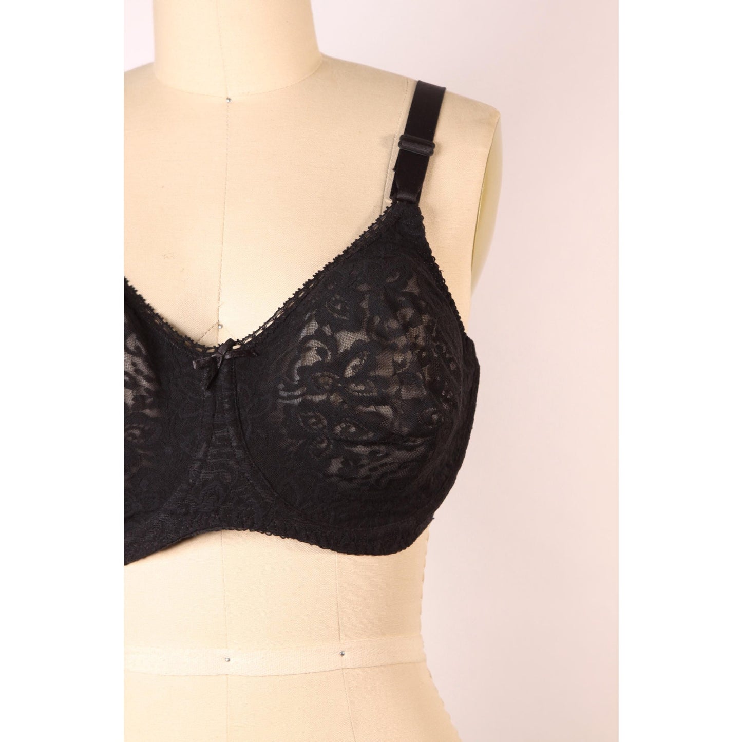 1980s Sheer Black Floral Lace Bow Detail Bra by Bali-38D