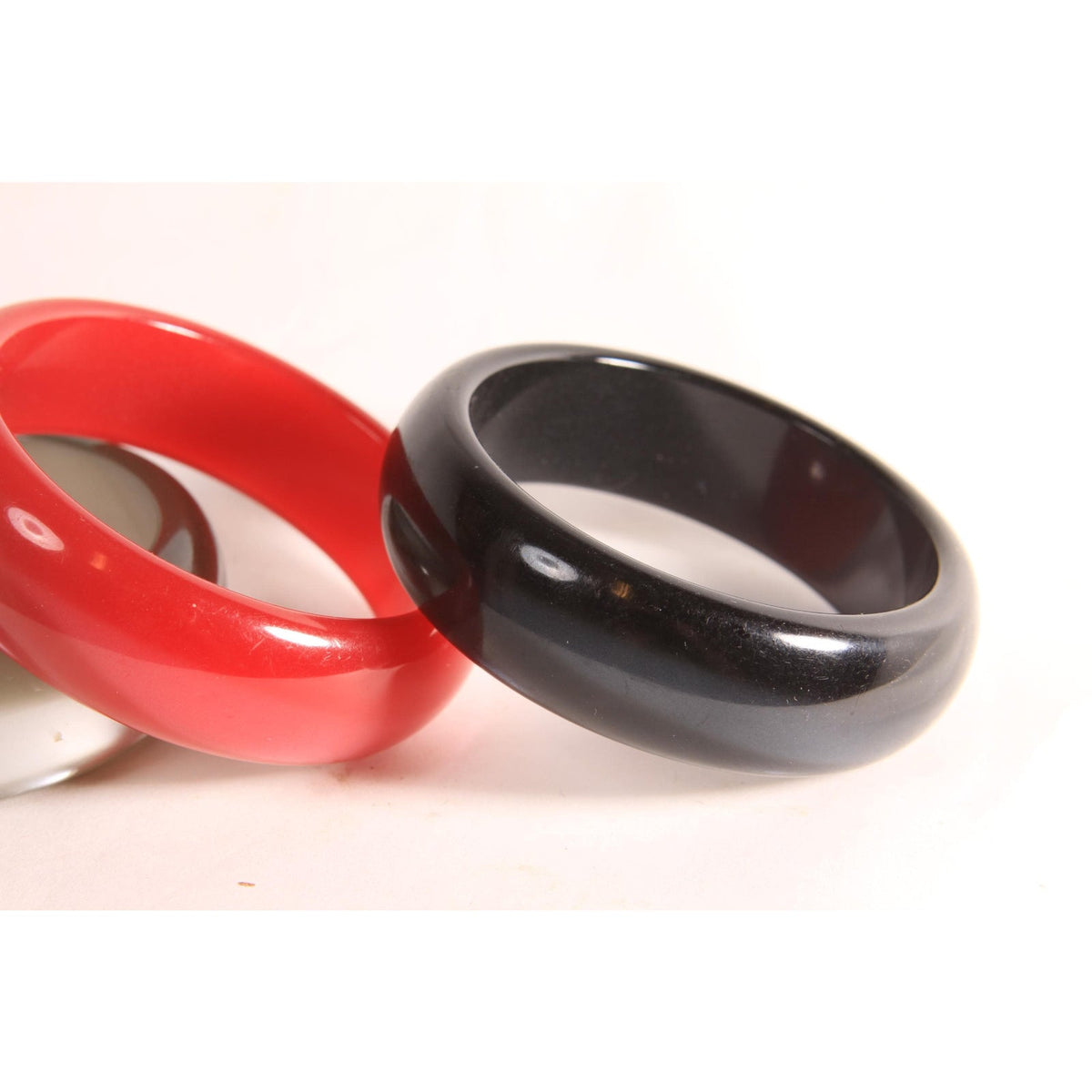 1970s 1980s Dark Red, Black and Gray Pearlescent Thick Plastic Stack of Bangle Bracelets