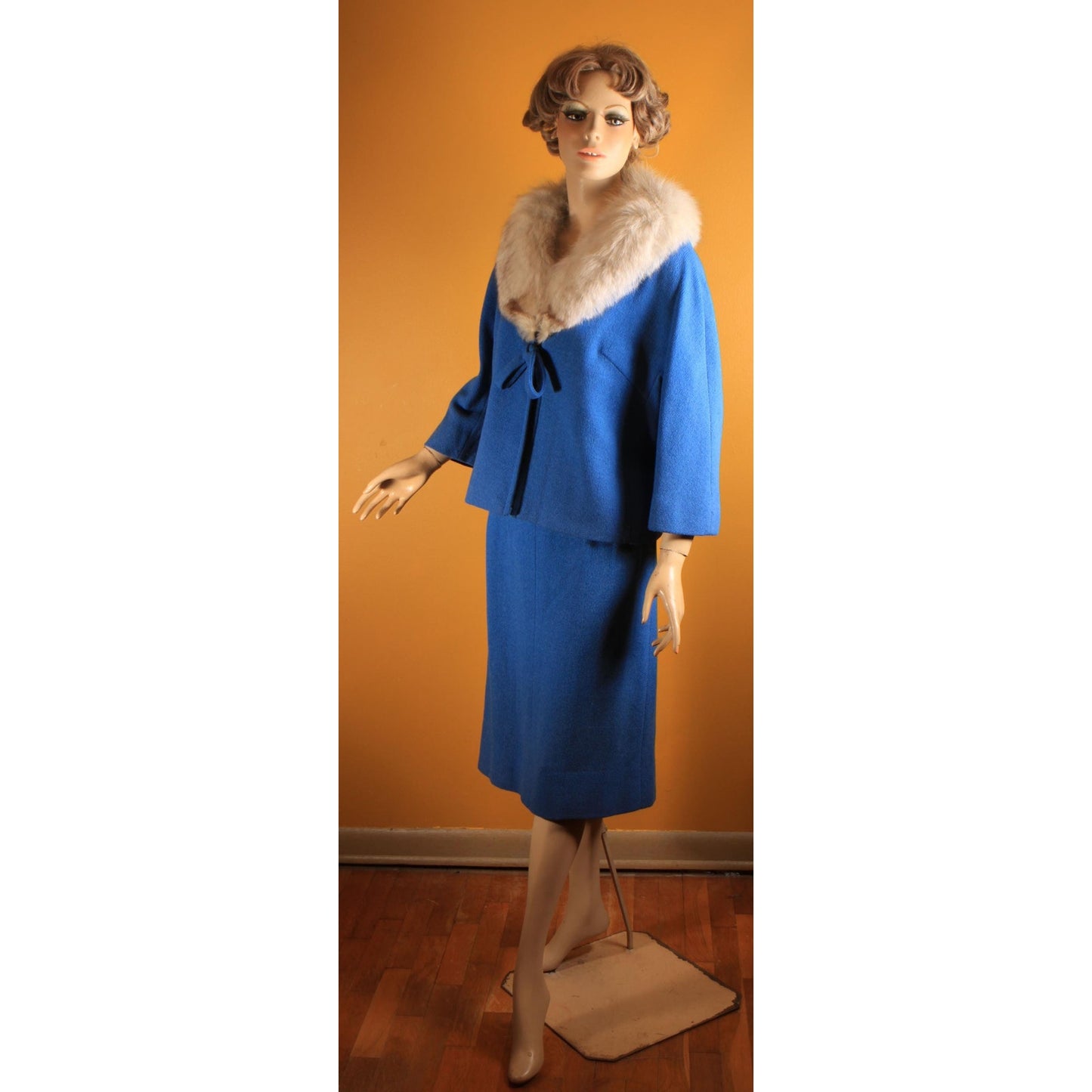 Early 1960s Blue Bracelet Sleeve Fox Fur Collar Jacket with Matching Pencil Skirt Suit Two Piece Outfit by Lilli Ann -1XL