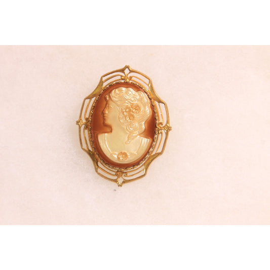 1930s 1940s Gold Tone Metal, Reddish Brown and Cream Cameo Brooch