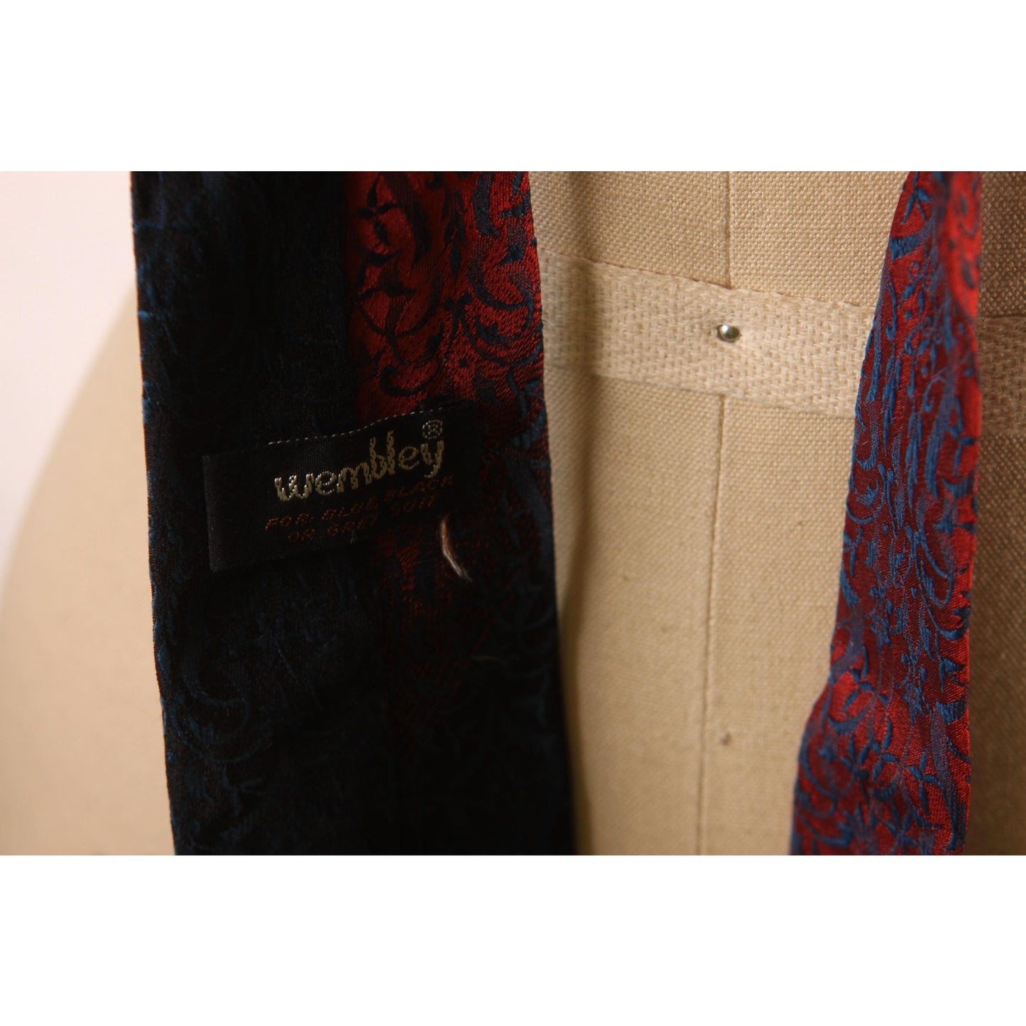 1970s Red and Blue Ombre Fade Swirl Necktie Tie by Wembley