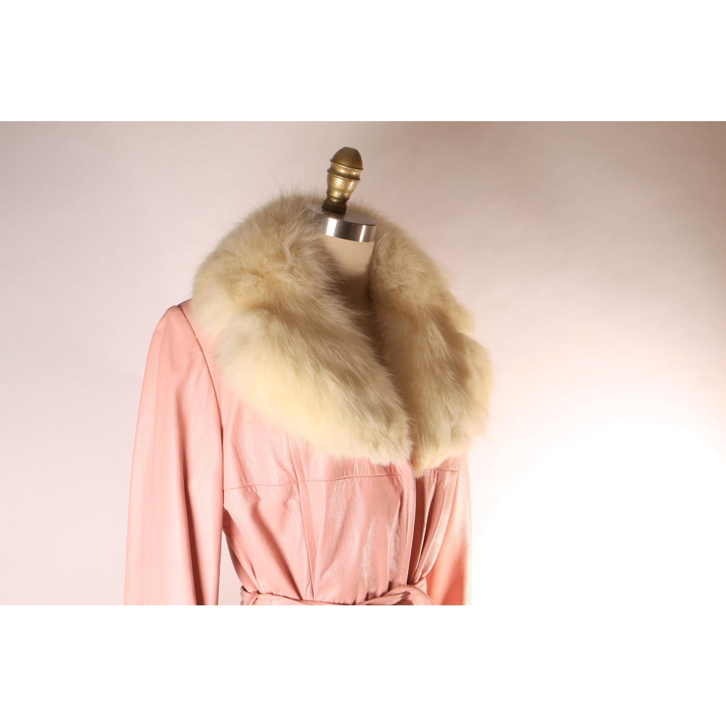 1970s Light Pink Leather Cream Fox Fur Collar Belted Trench Coat by New England Sportswear Company -L-XL