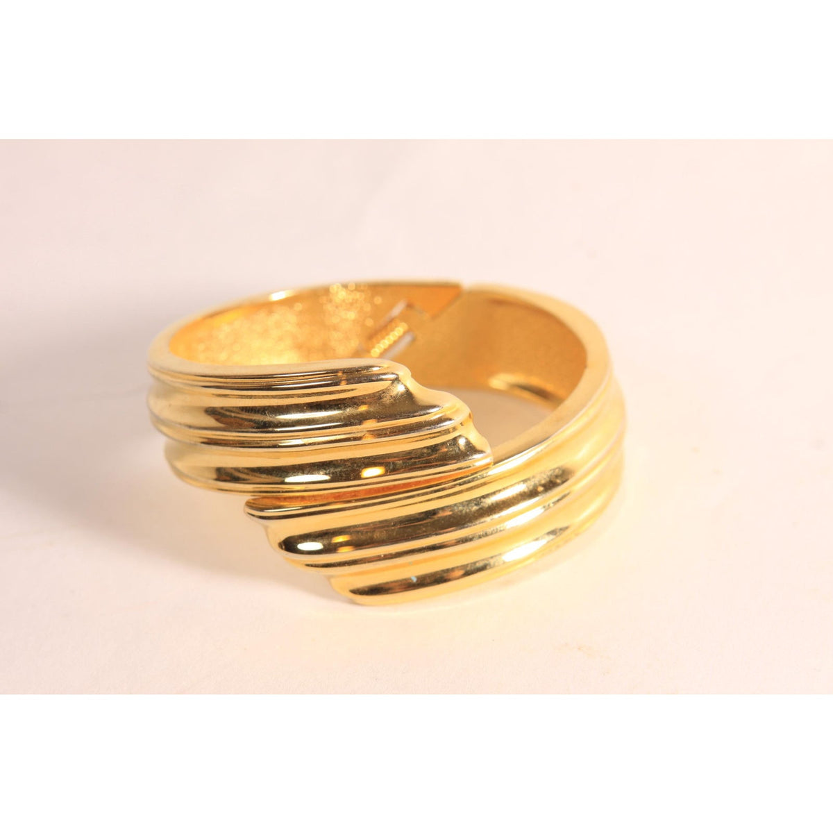 1970s 1980s Gold Tone Metal Abstract Swirl Hinged Clamper Bracelet