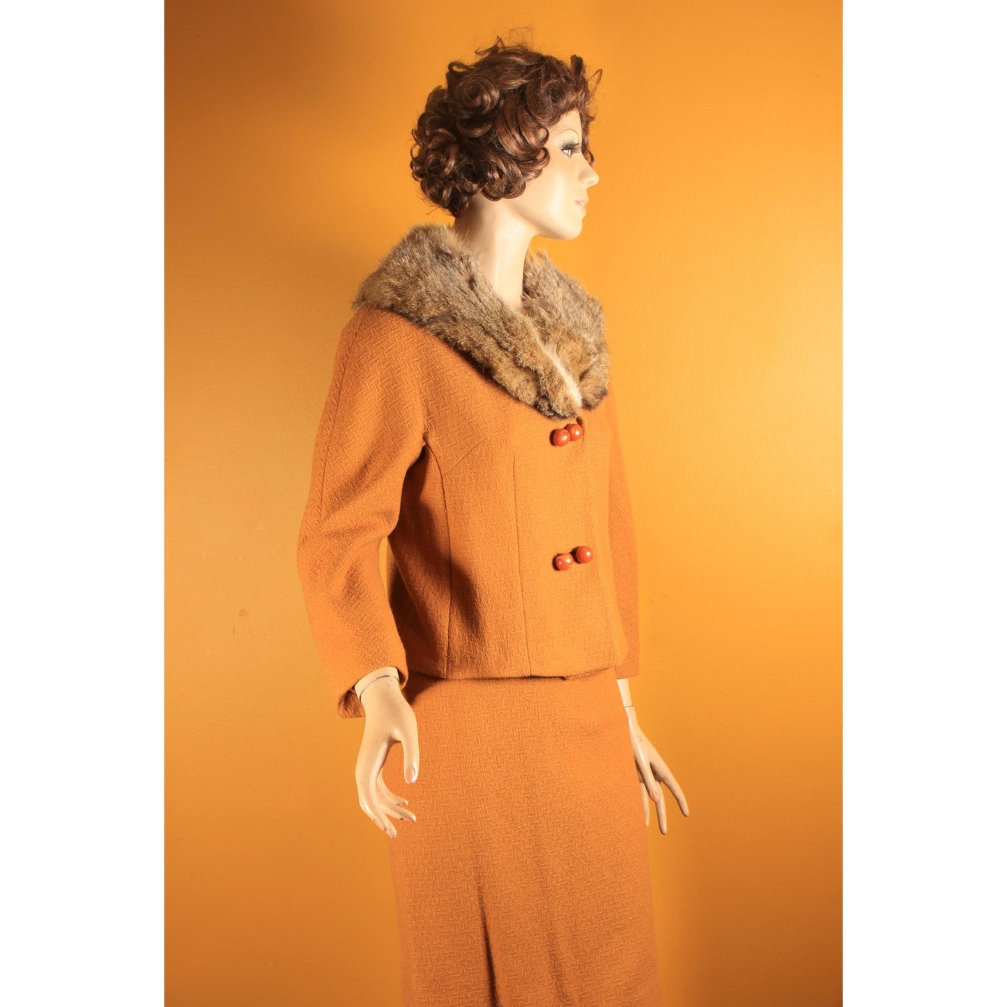 1950s Harvest Gold Yellow Bracelet Sleeve Fox Fur Collar Jacket and Pencil Skirt Two Piece Suit Outfit -XS