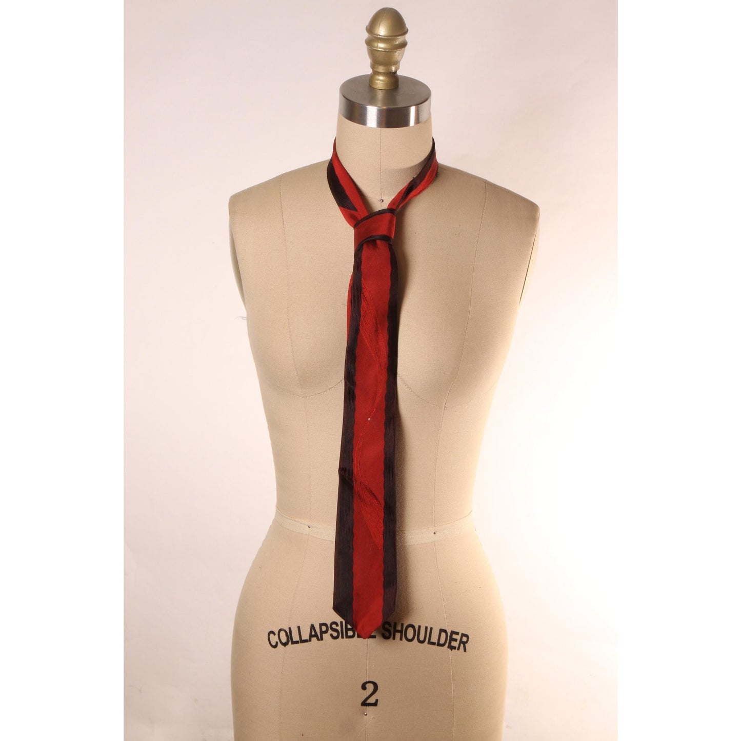 1950s Red and Black Abstract Silk Necktie Tie
