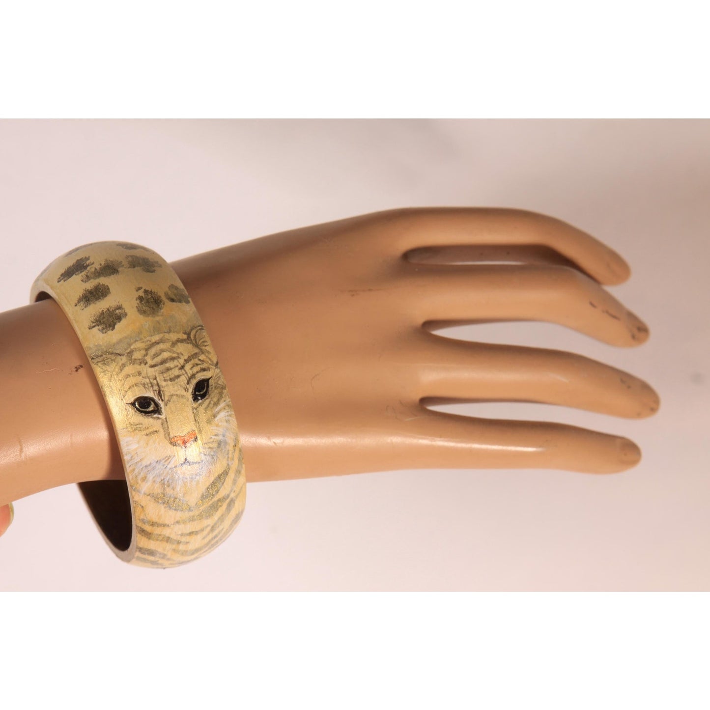 1980s Novelty White Tiger Hand Painted Big Cat Wood Bangle Bracelet