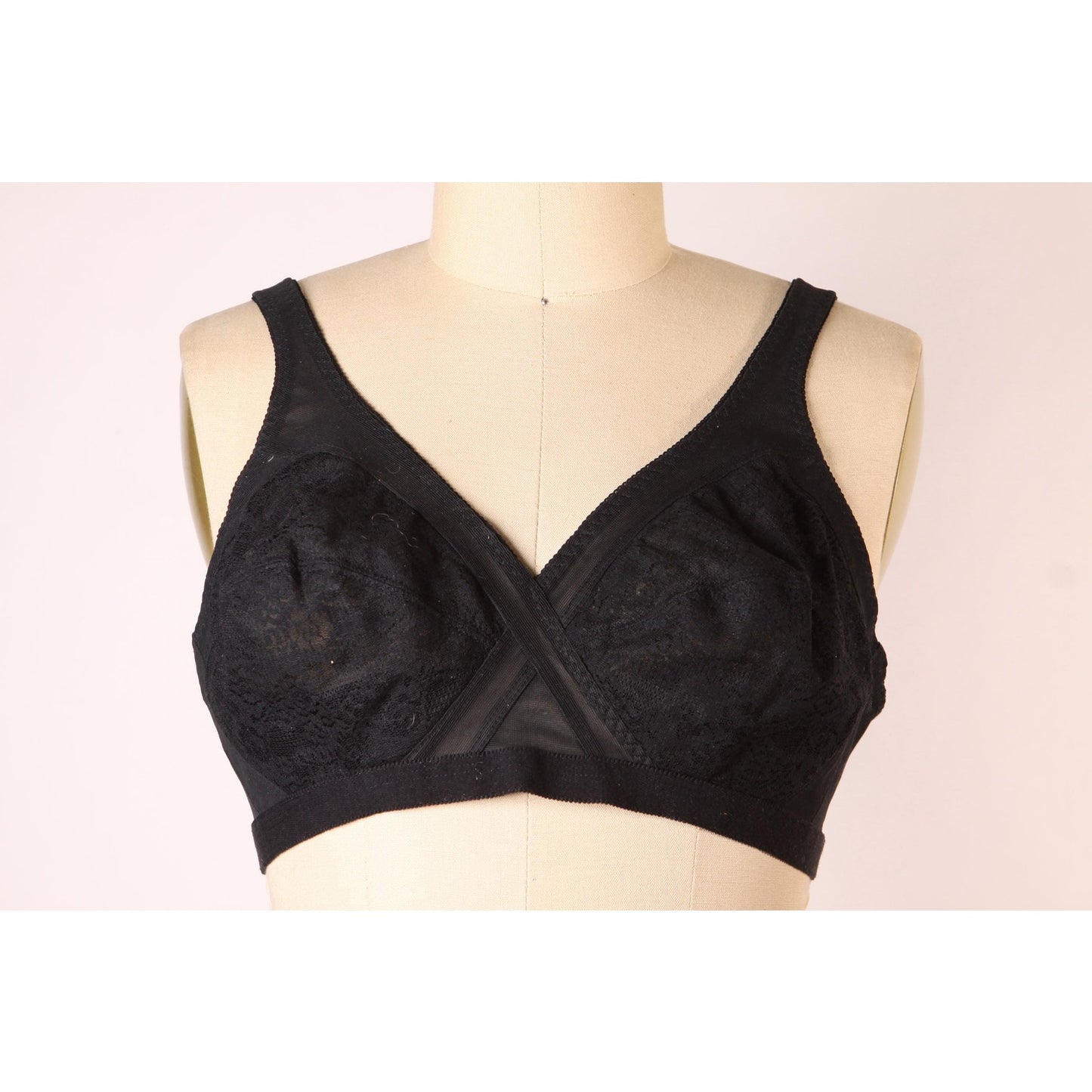 1970s Sheer Black Floral Lace Lift Criss Cross Bra by Montgomery Ward-38B