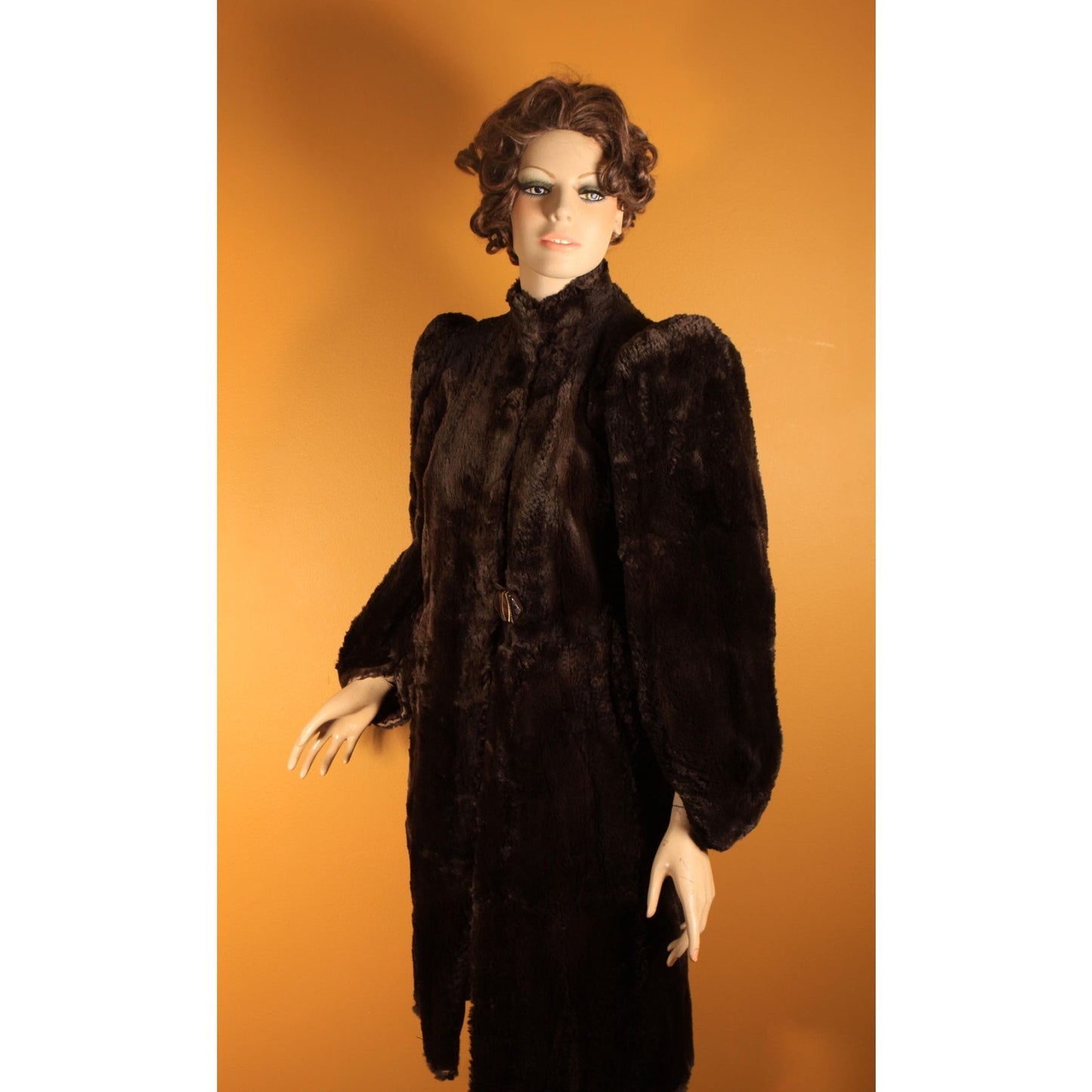 1940s Brown Sheared Beaver Fur Pointed Shoulder Coat -S