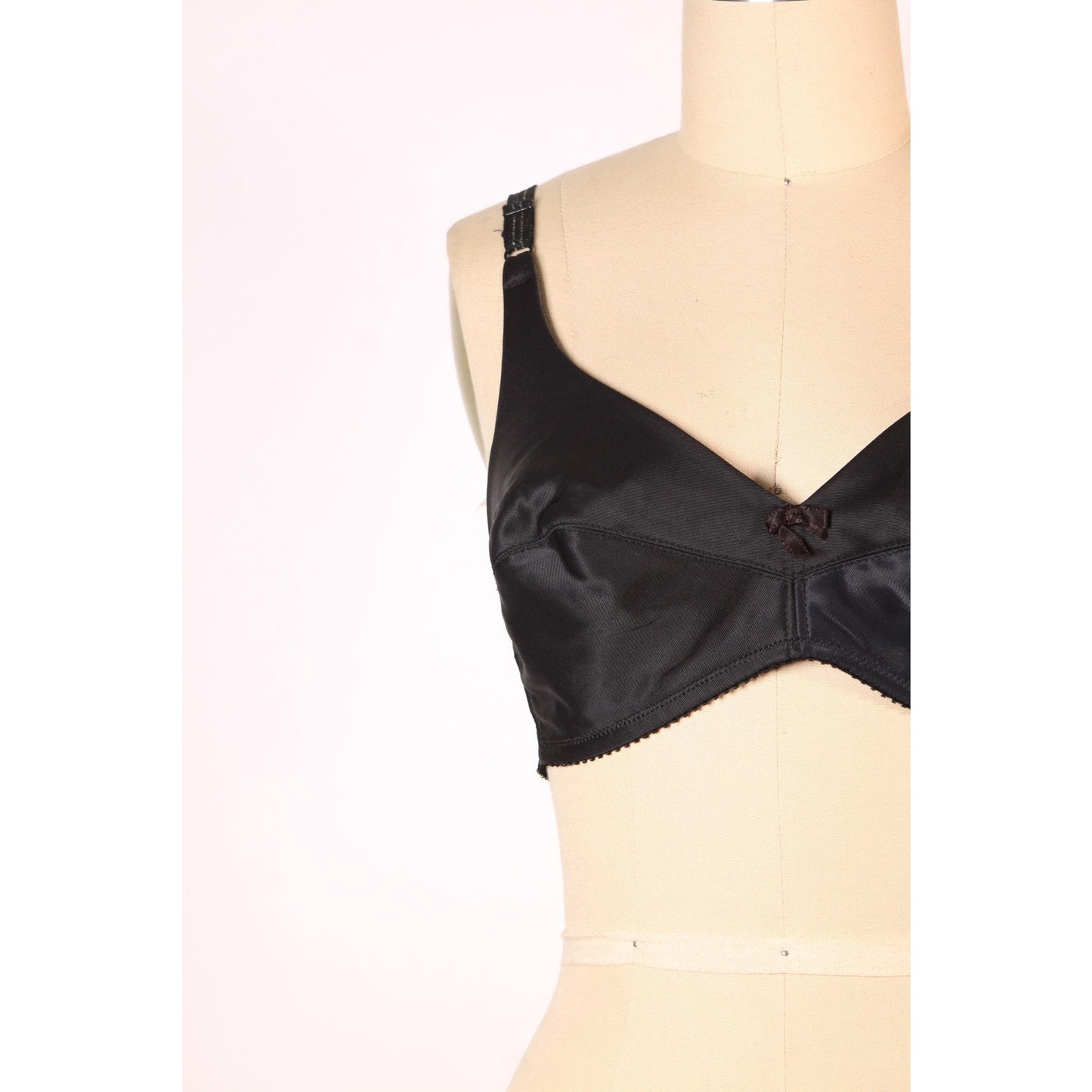 1970s Black Lightly Padded Bow Detail Bra by Montgomery Ward-38B