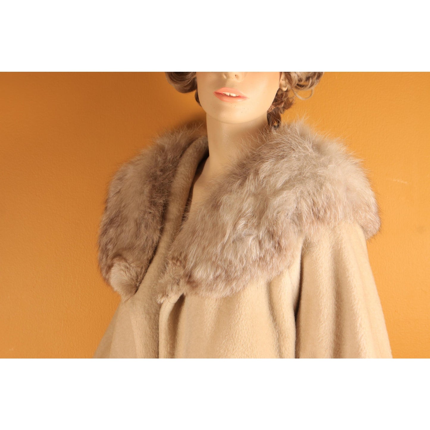 1950s Cream Tan Bracelet Sleeve Fox Fur Collar Swing Coat by Marce Original -M-L