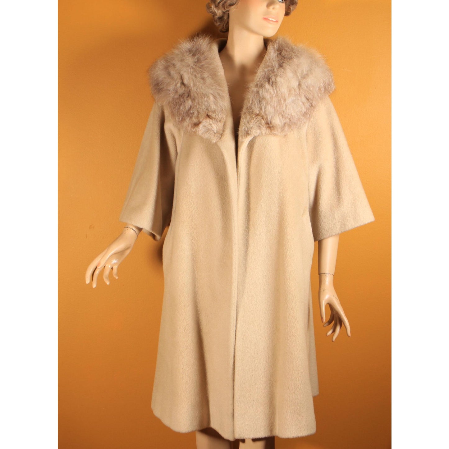 1950s Cream Tan Bracelet Sleeve Fox Fur Collar Swing Coat by Marce Original -M-L