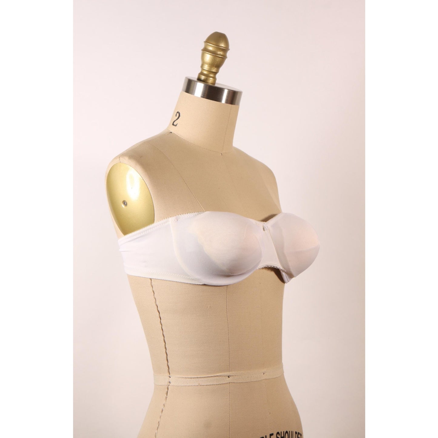 1970s White Strapless Bra by Flexnit-38B