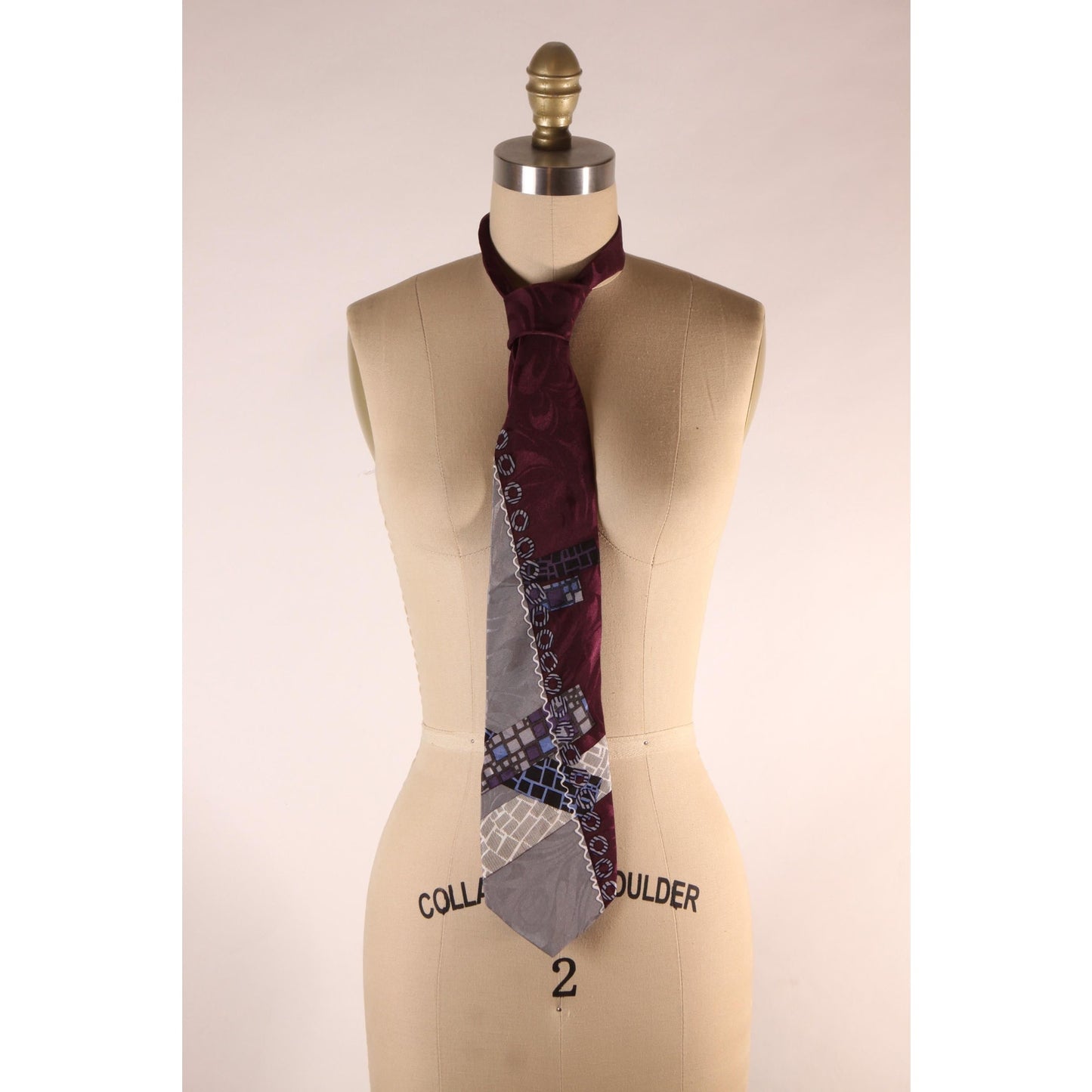1980s Plum Purple and Gray Geometric Abstract Necktie Tie by FloRence