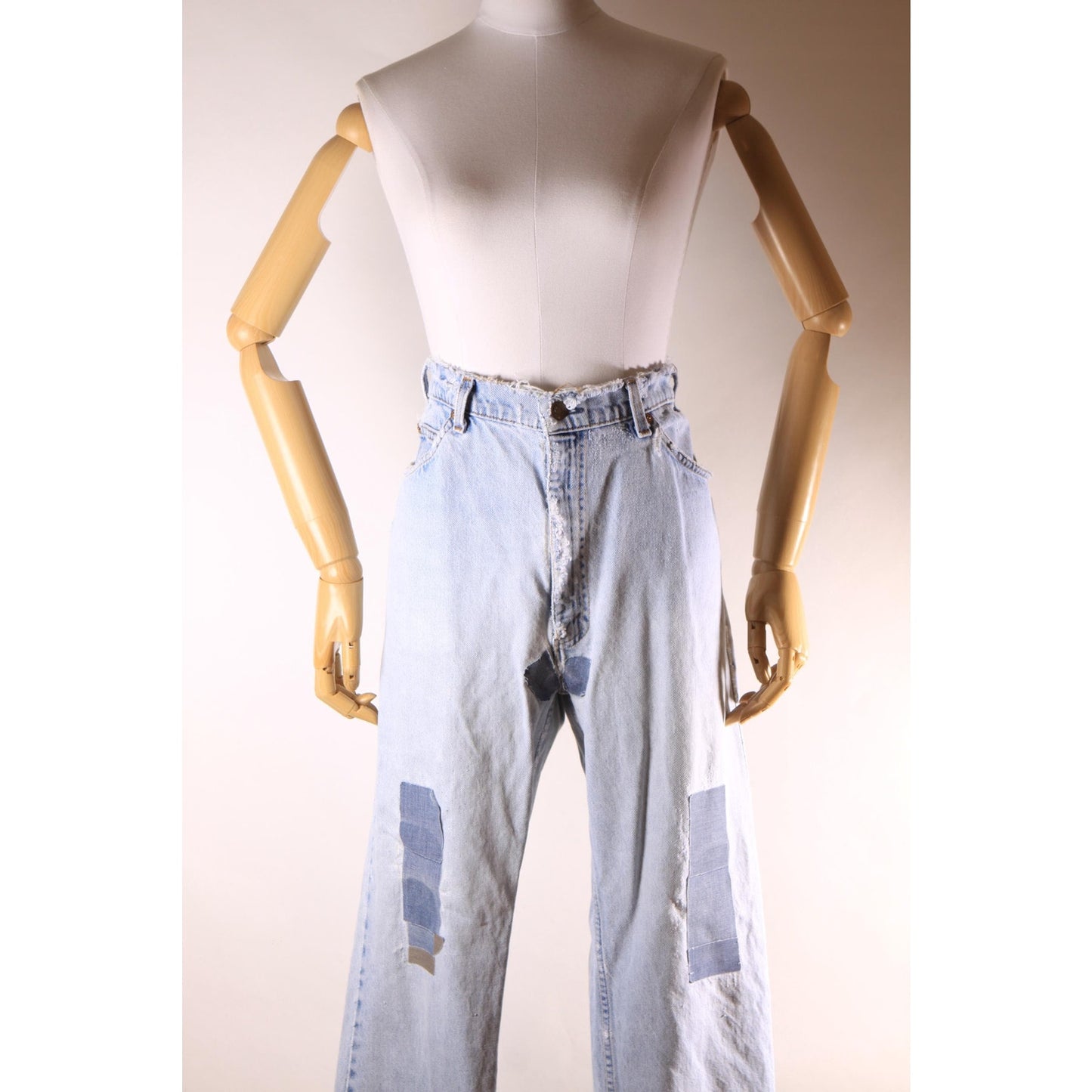 1980s Distressed Patch Fraying Blue Denim Orange Tab 517 Jeans by Levi's -38x29